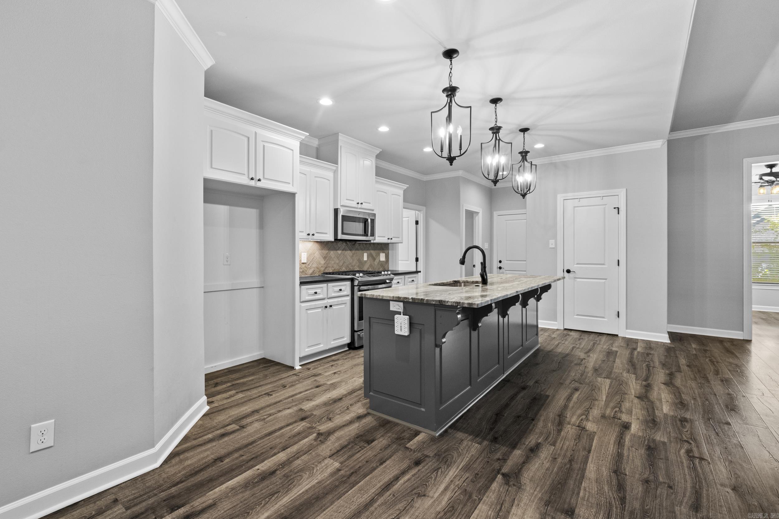 9824 Oak Forest  Sherwood, AR