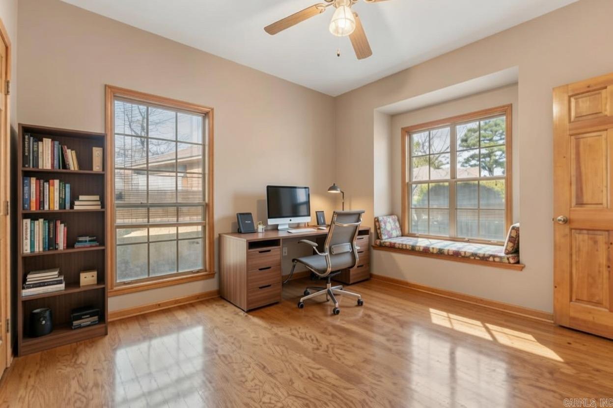 8 Edgewater  Maumelle, AR