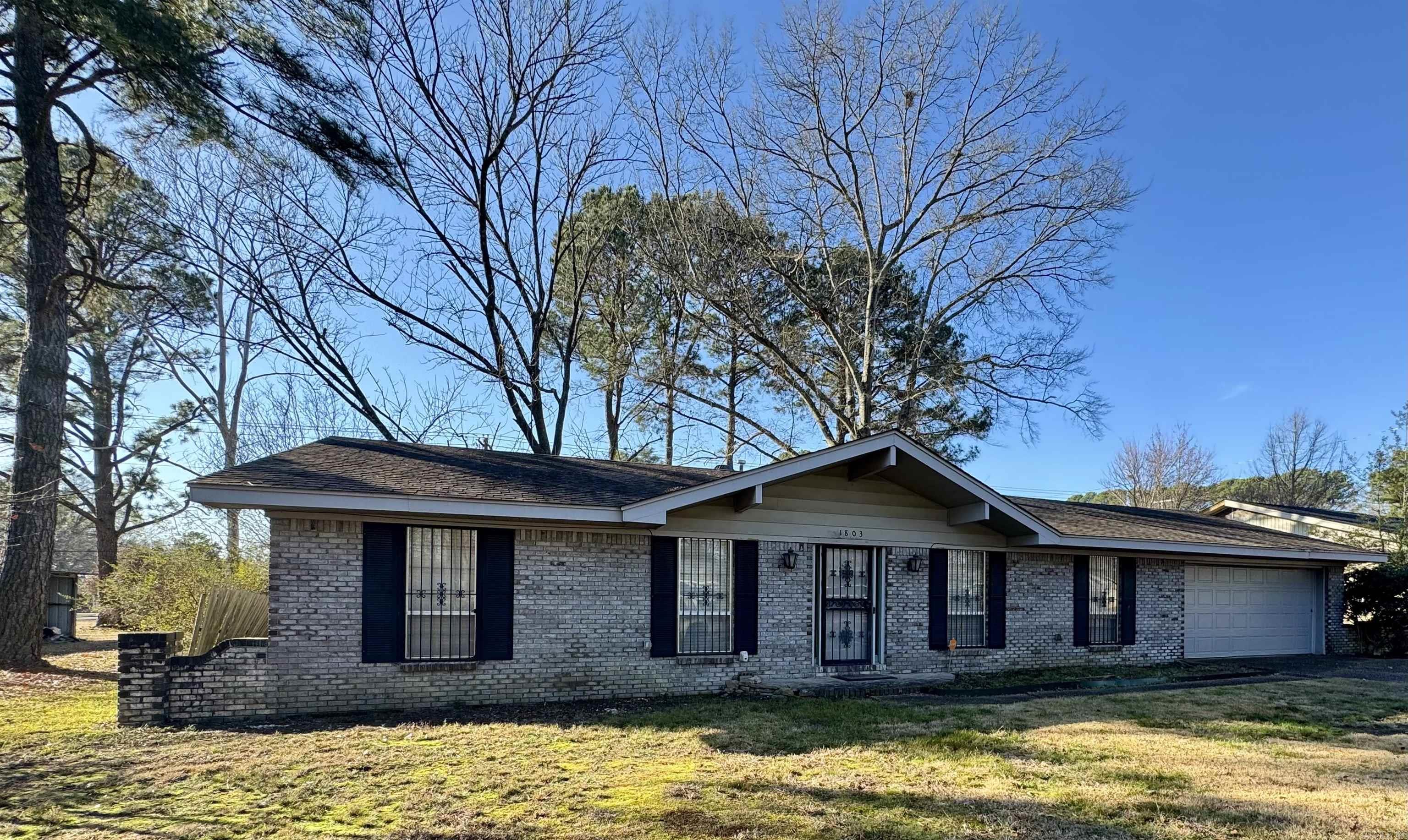 1803 Clara  Conway, AR