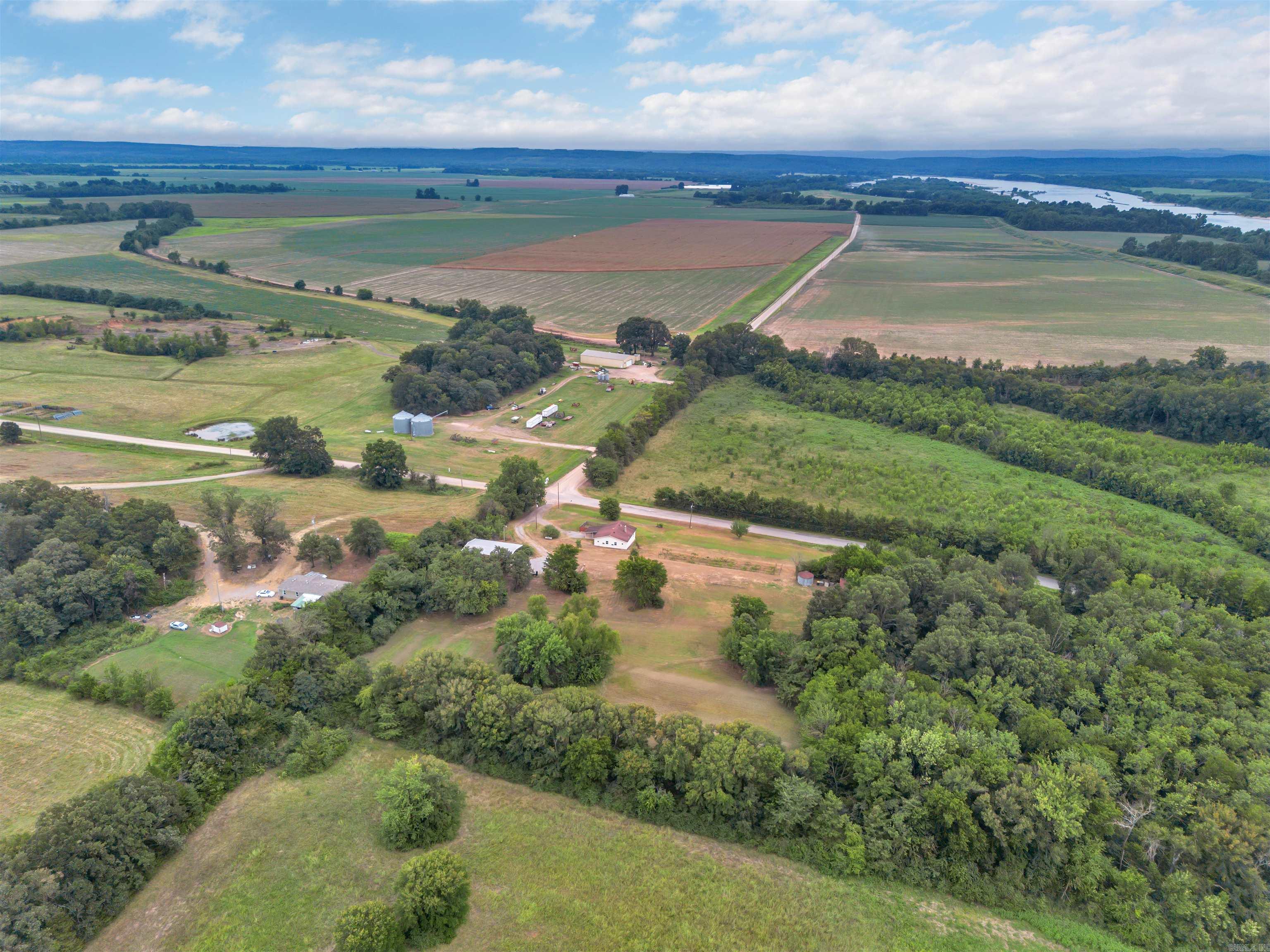 99 Sandtown  Morrilton, AR