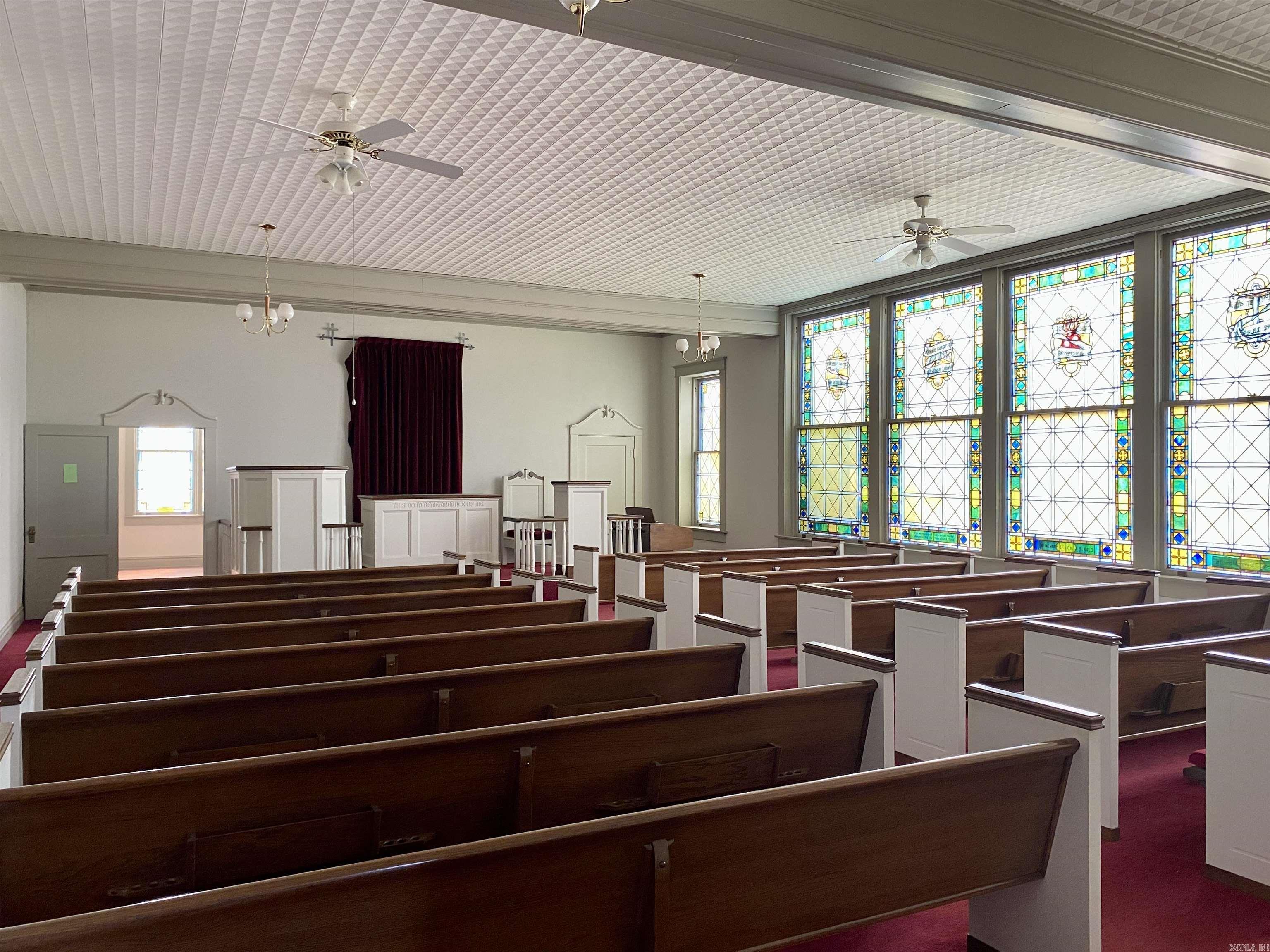 212 N College  Clarksville, AR