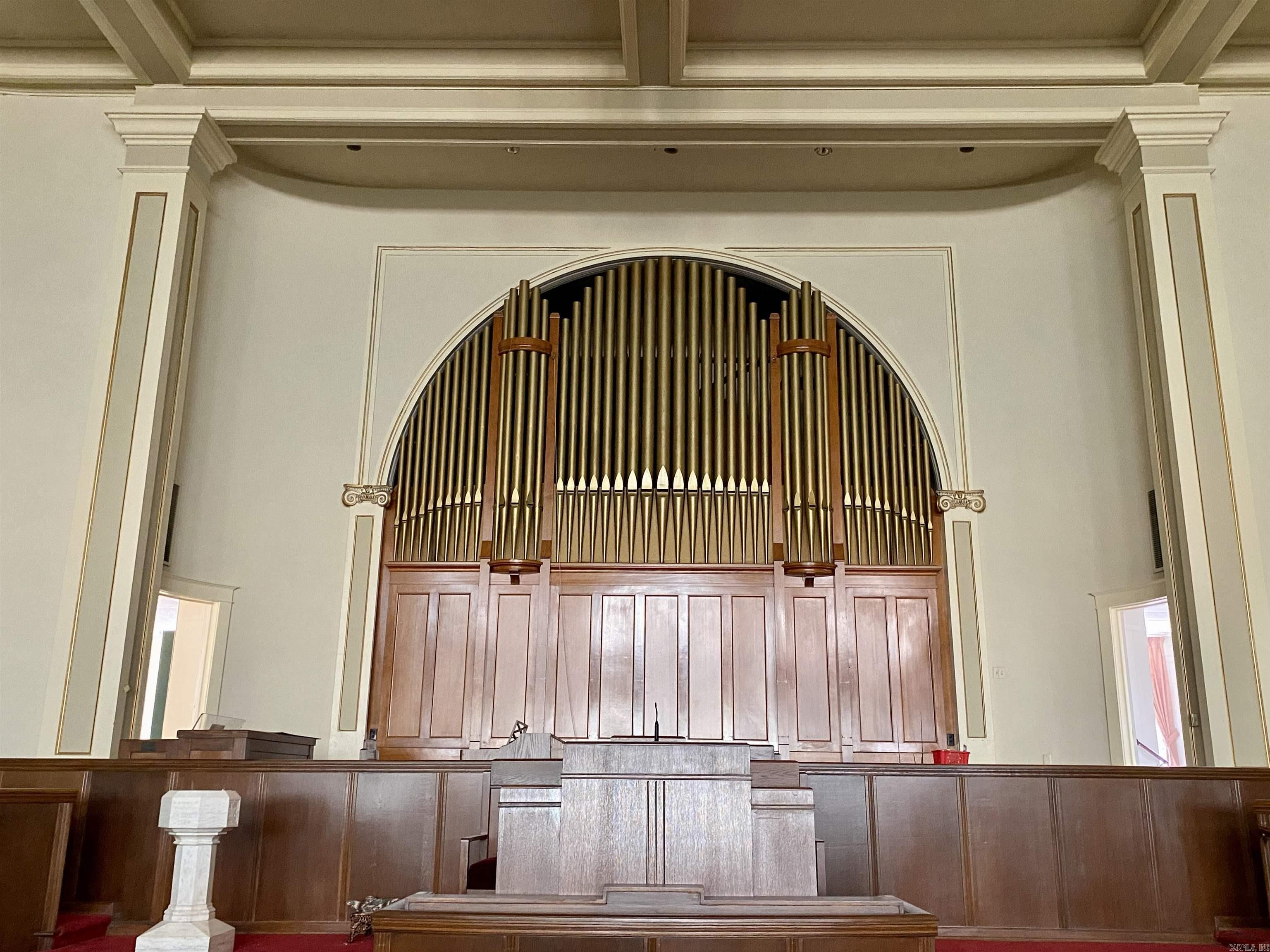 212 N College  Clarksville, AR