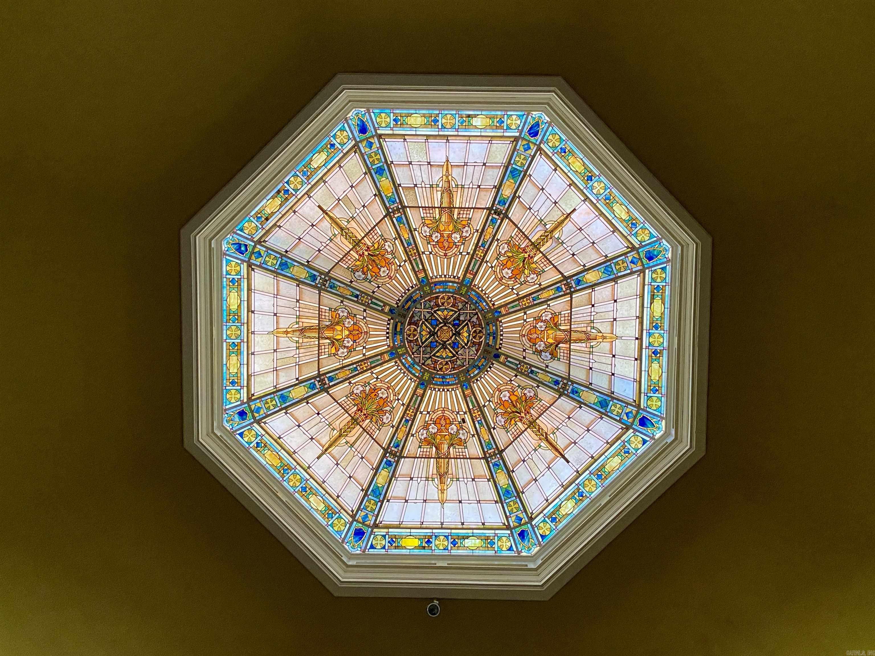 212 N College  Clarksville, AR