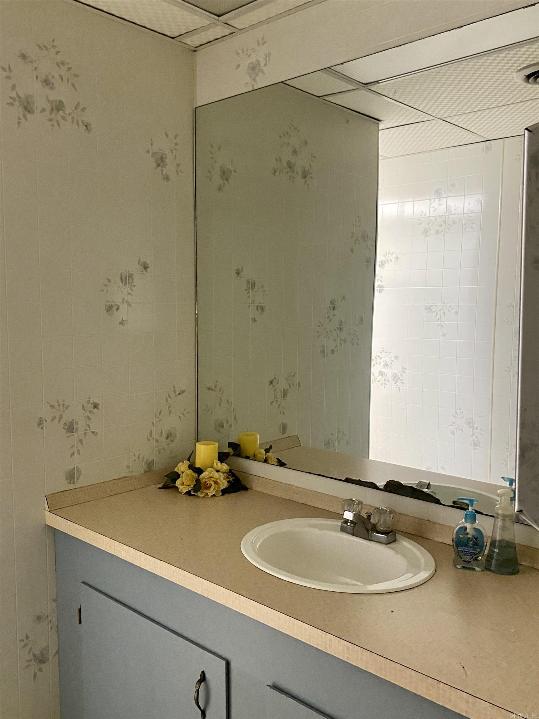 212 N College  Clarksville, AR