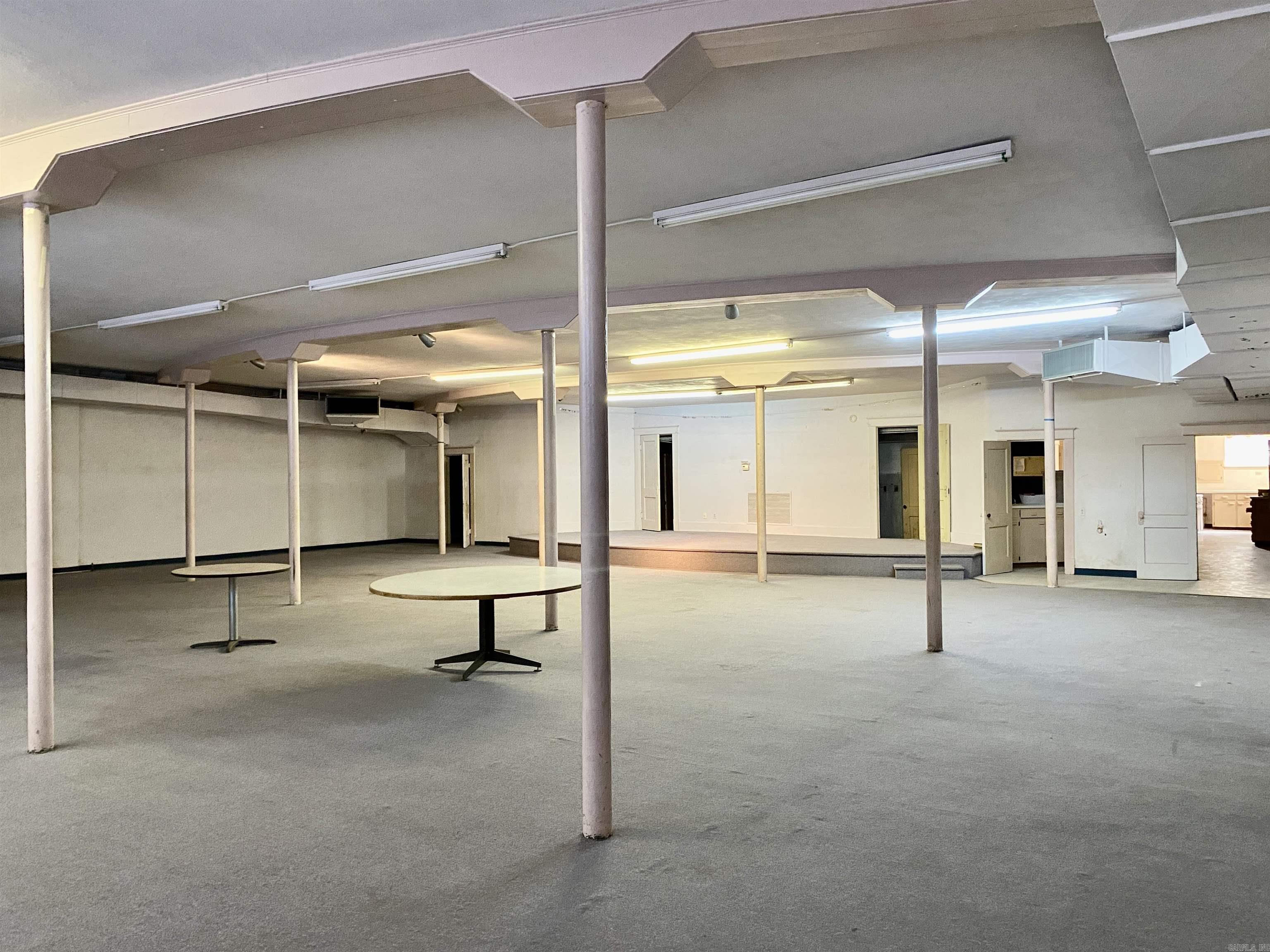 212 N College  Clarksville, AR