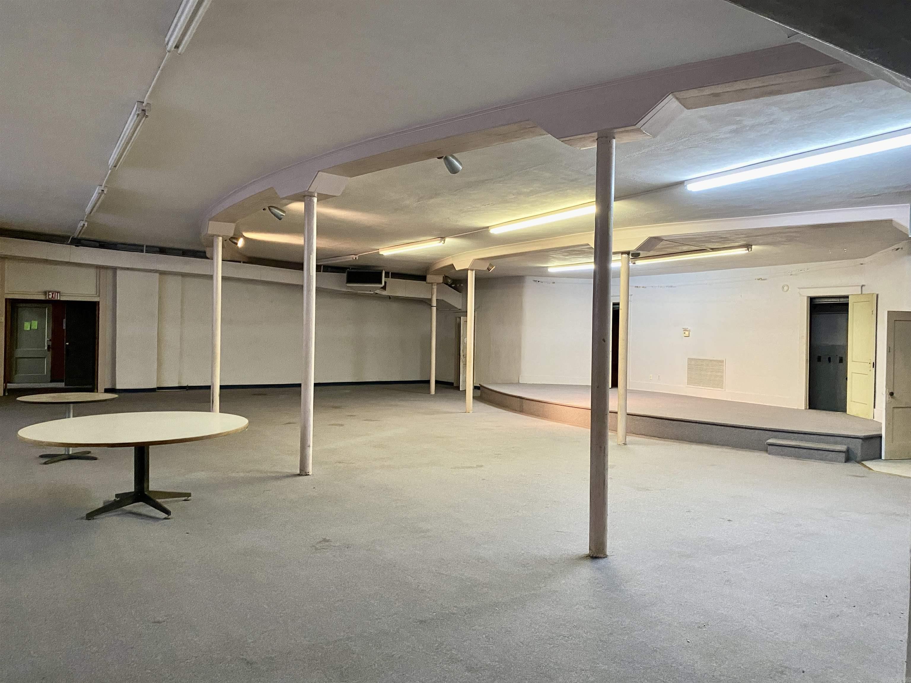 212 N College  Clarksville, AR