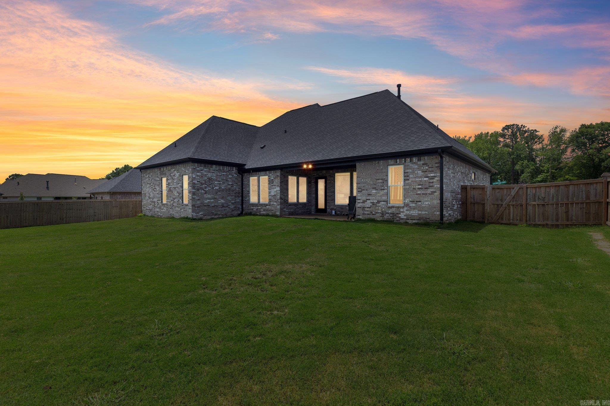 5015 Castaway Bay  Benton, AR