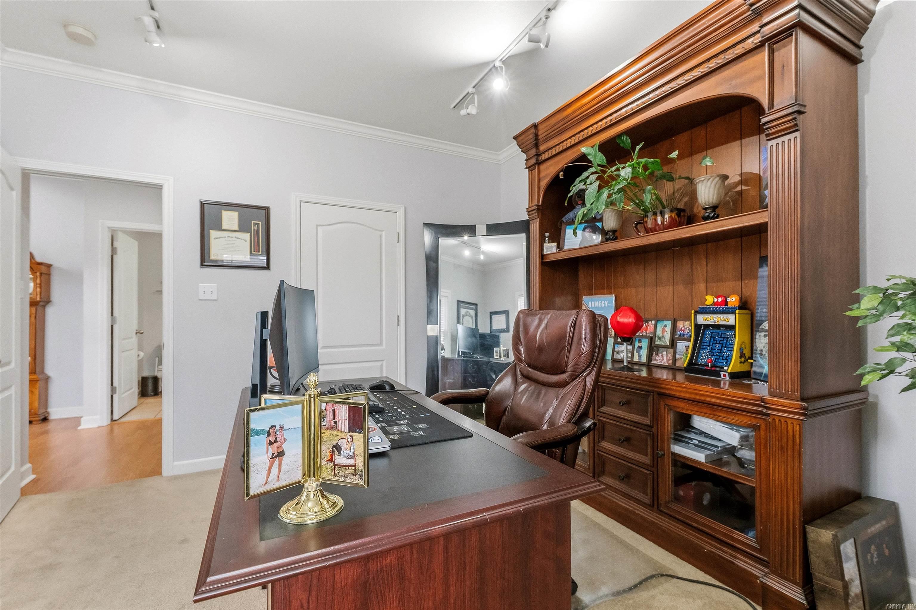 9109 Wooded Acres  Sherwood, AR