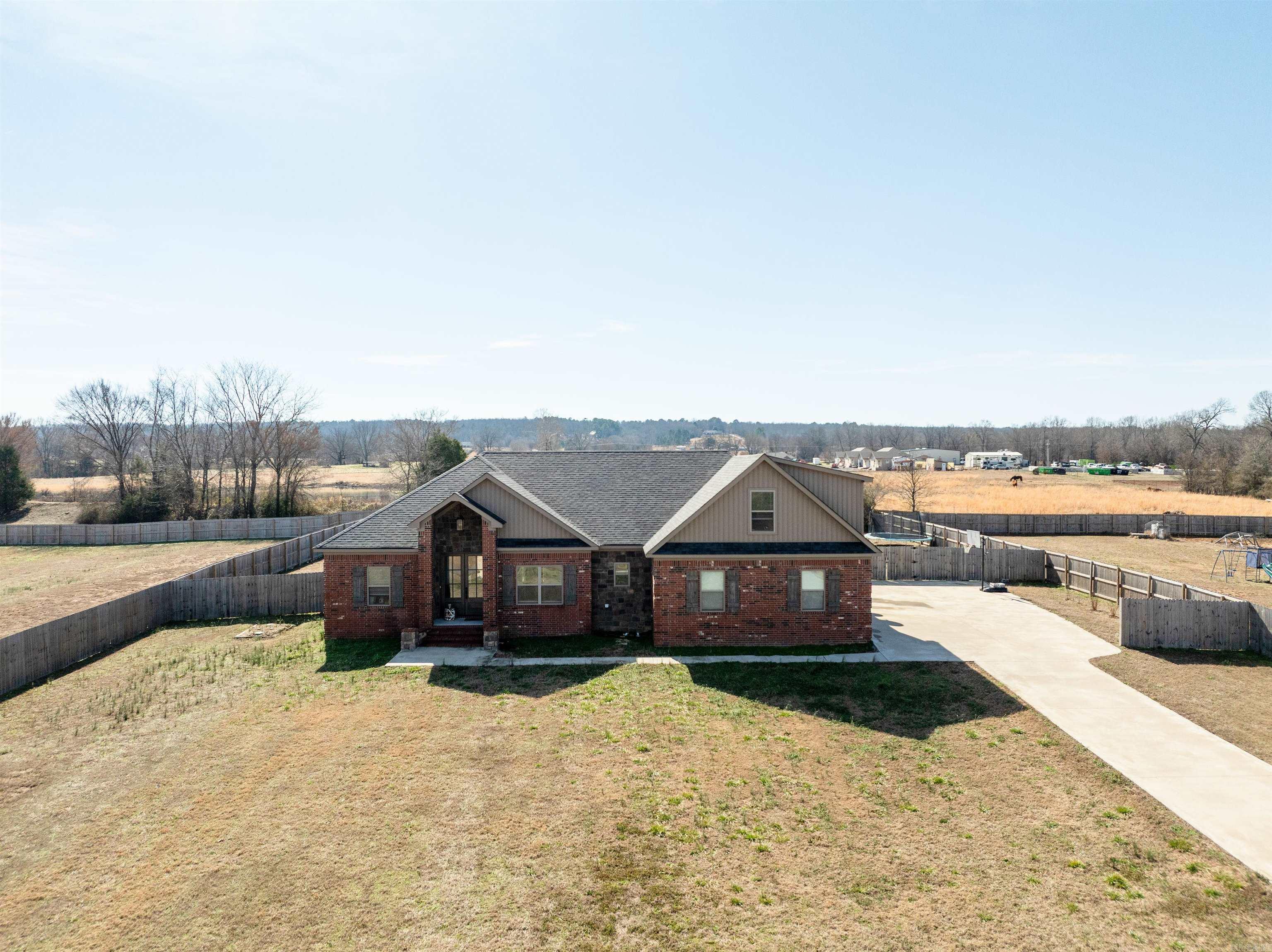85 Marthas Field  Greenbrier, AR
