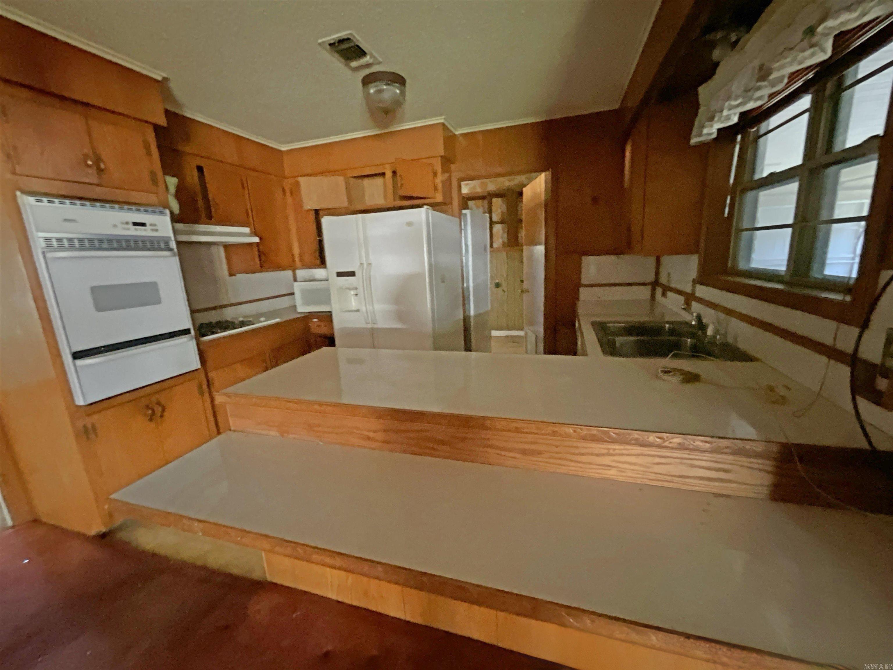 1605 S Robison  Texarkana, TX