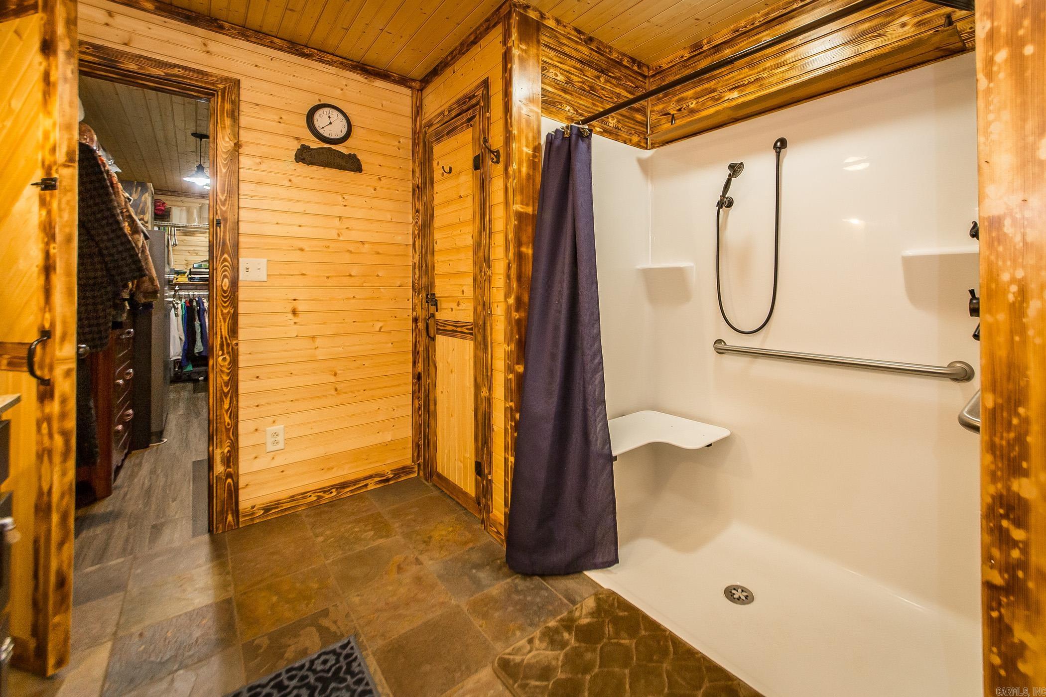 4 Long Hill Rd.  Higden, AR