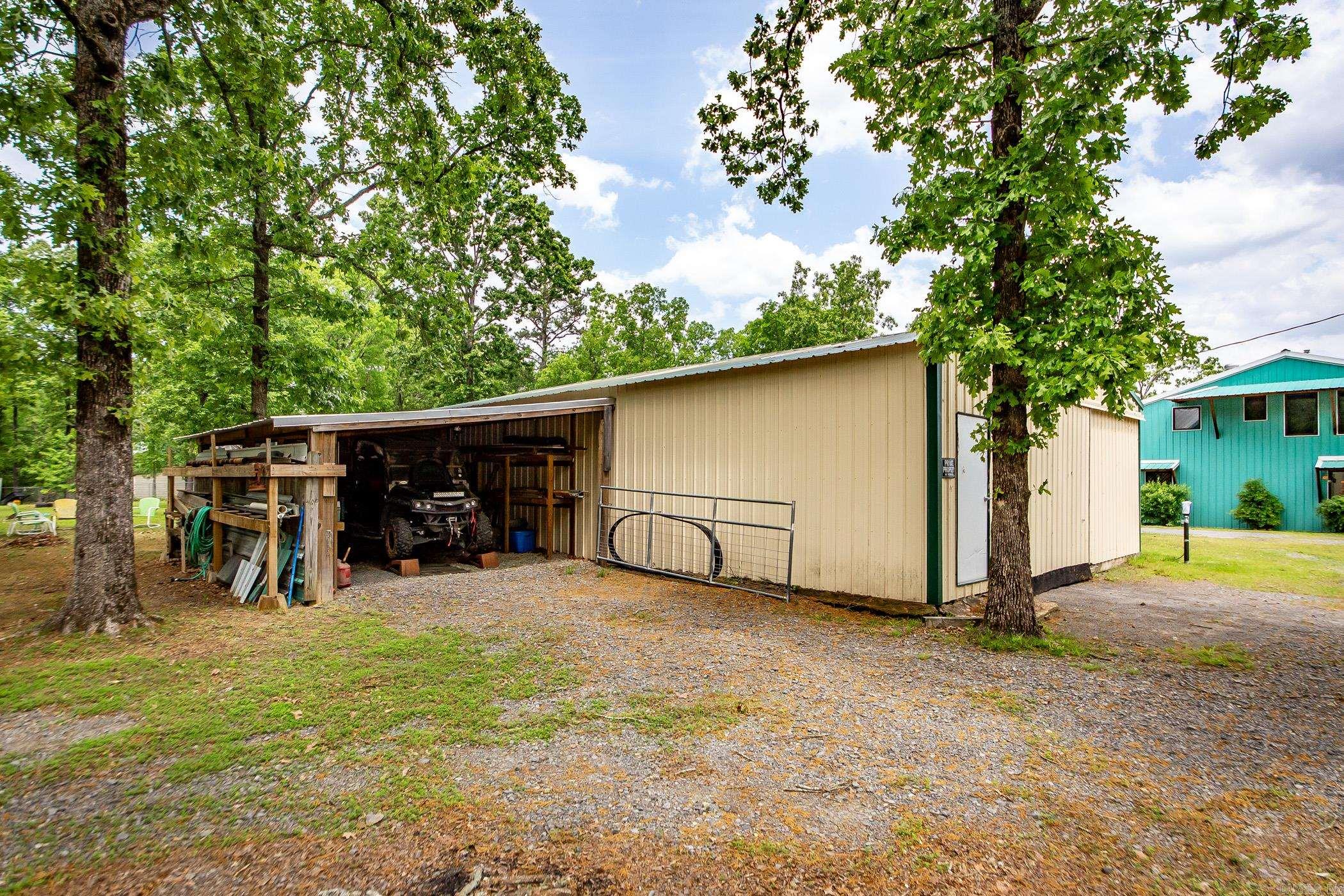 4 Long Hill Rd.  Higden, AR