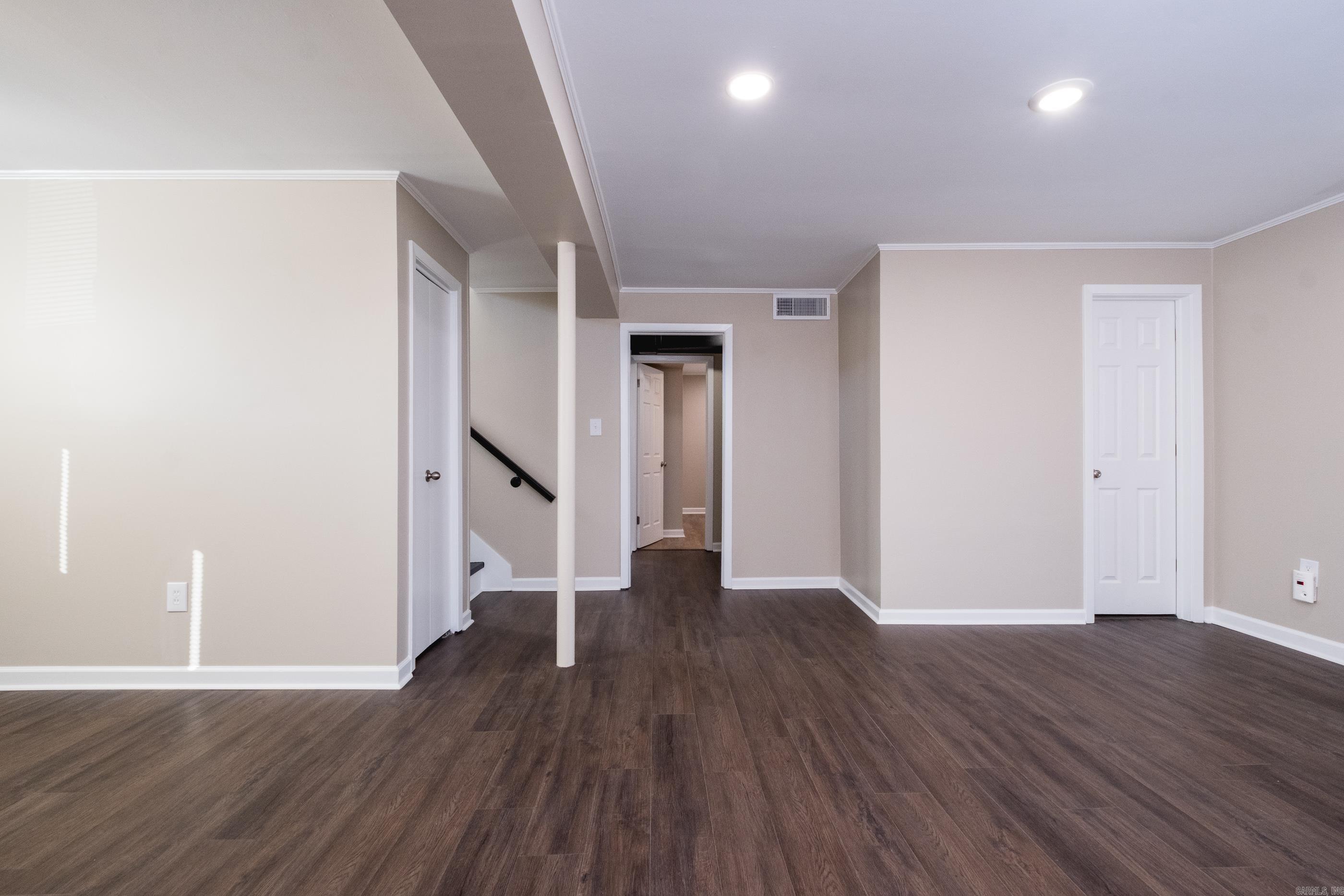 1811 E Lakeview  Benton, AR