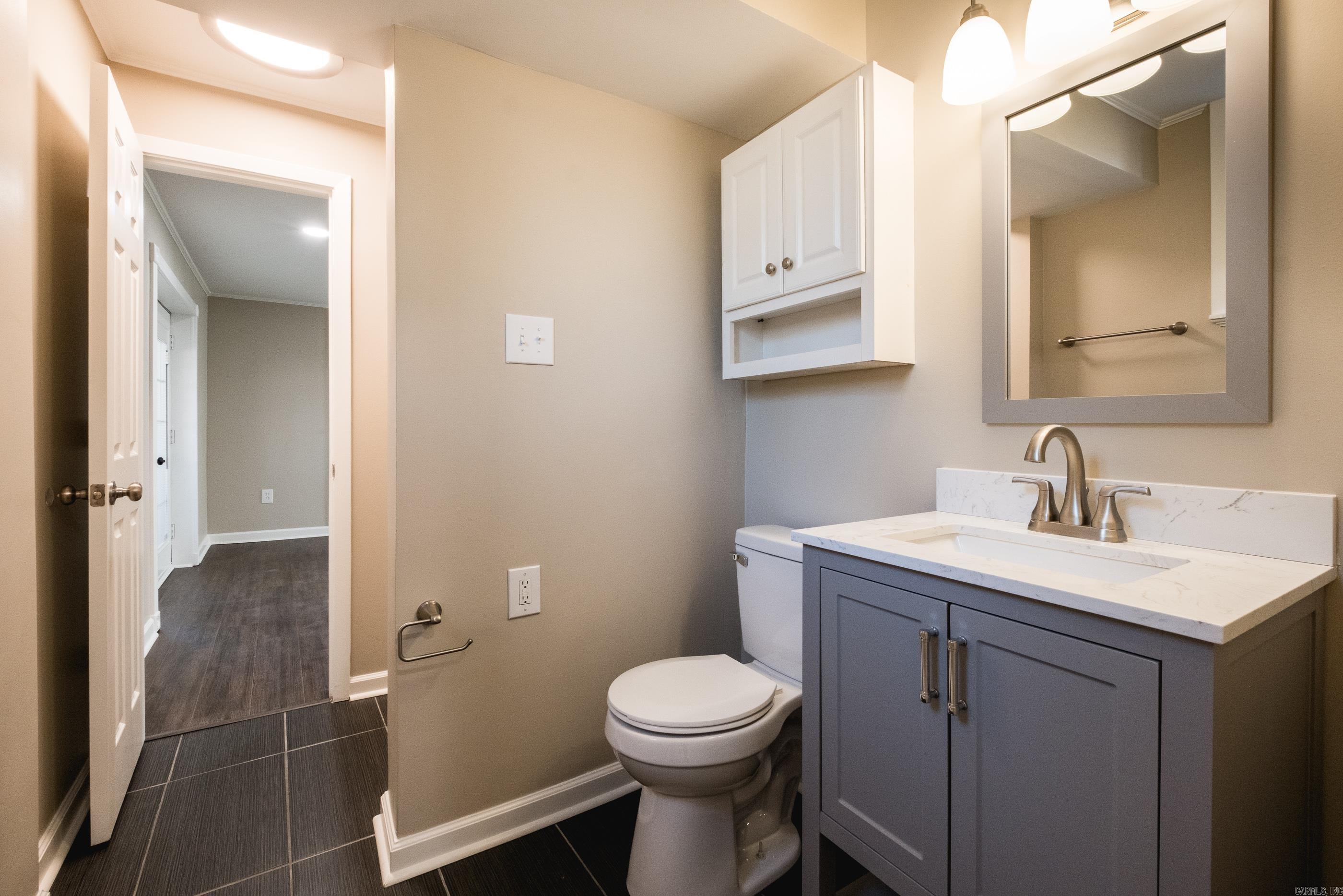 1811 E Lakeview  Benton, AR