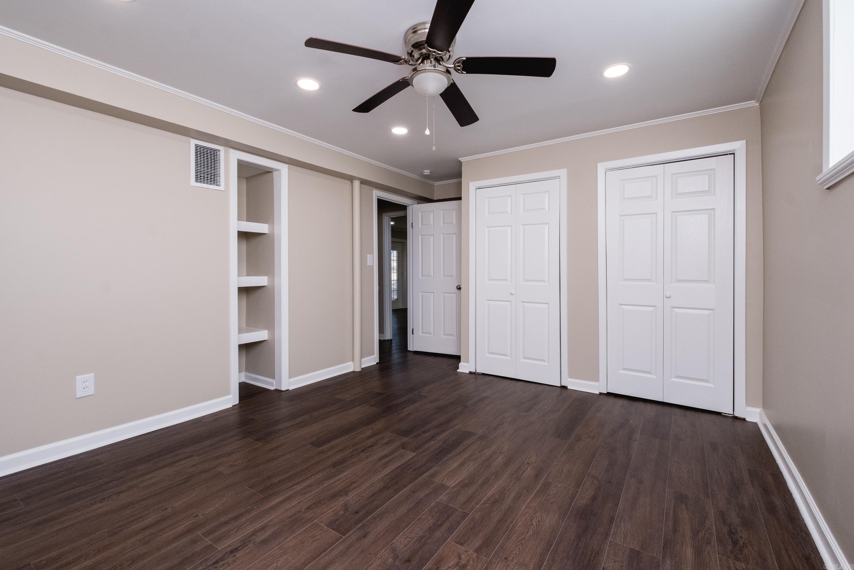 1811 E Lakeview  Benton, AR