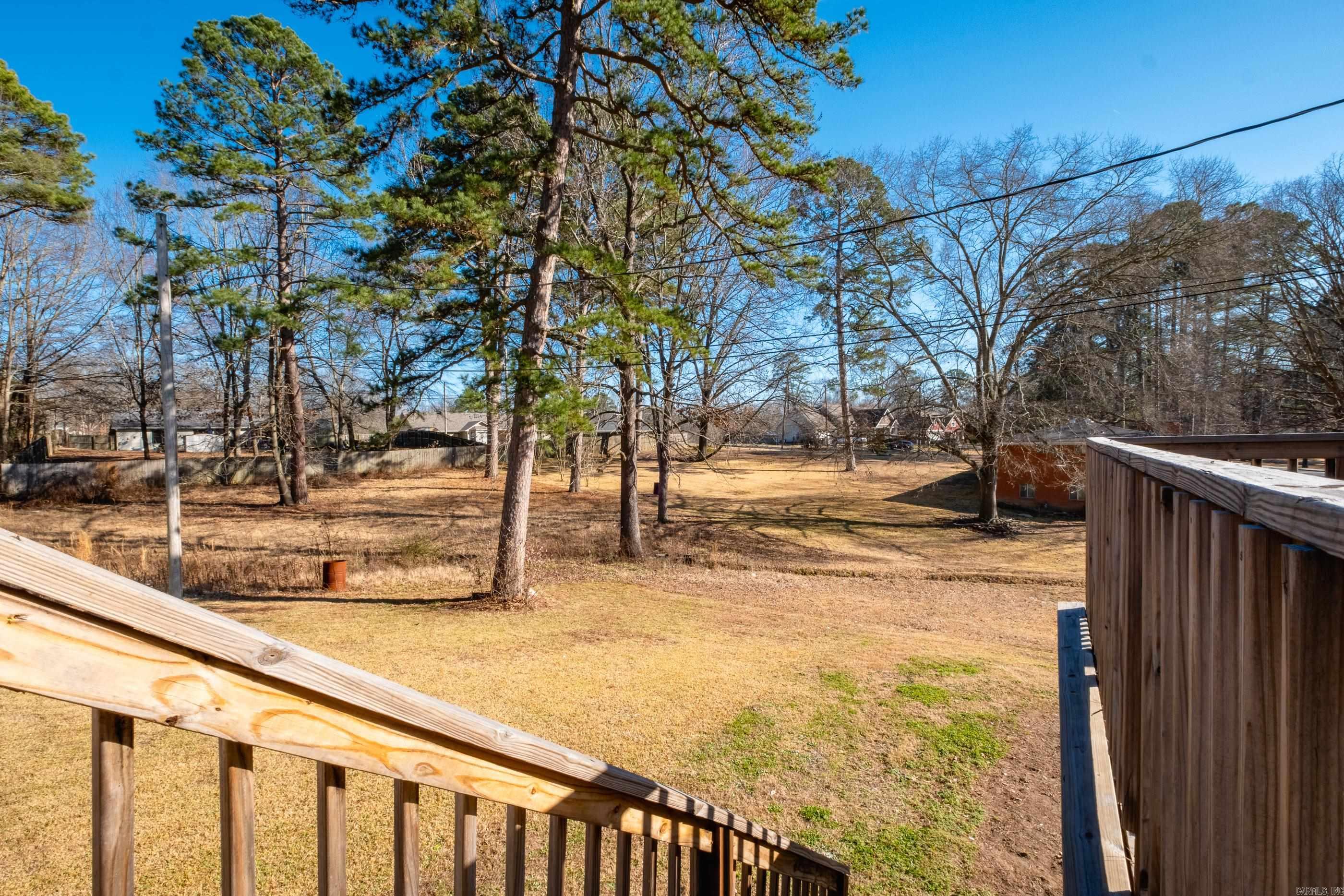 1811 E Lakeview  Benton, AR