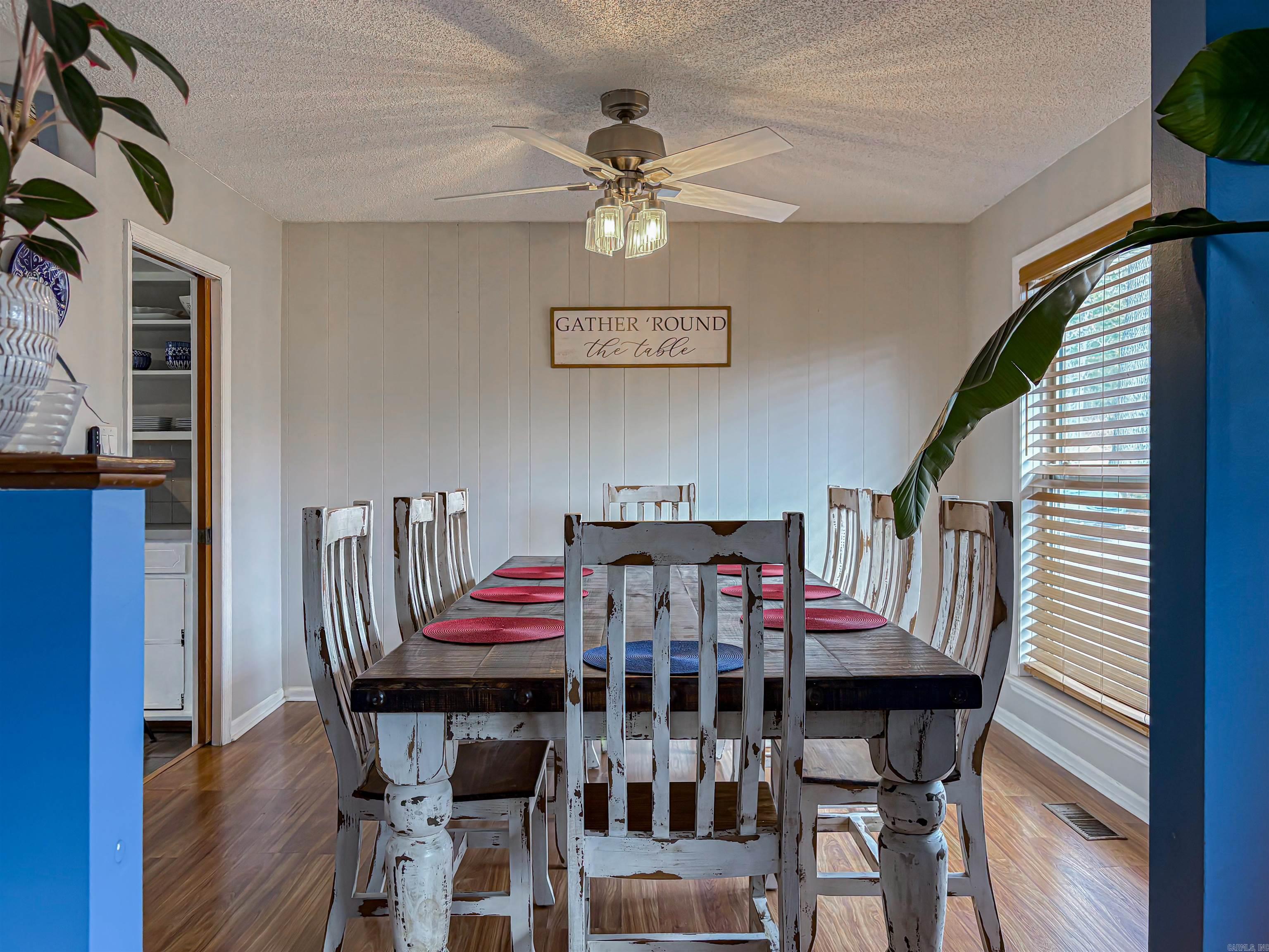 216 MC 8077  Flippin, AR