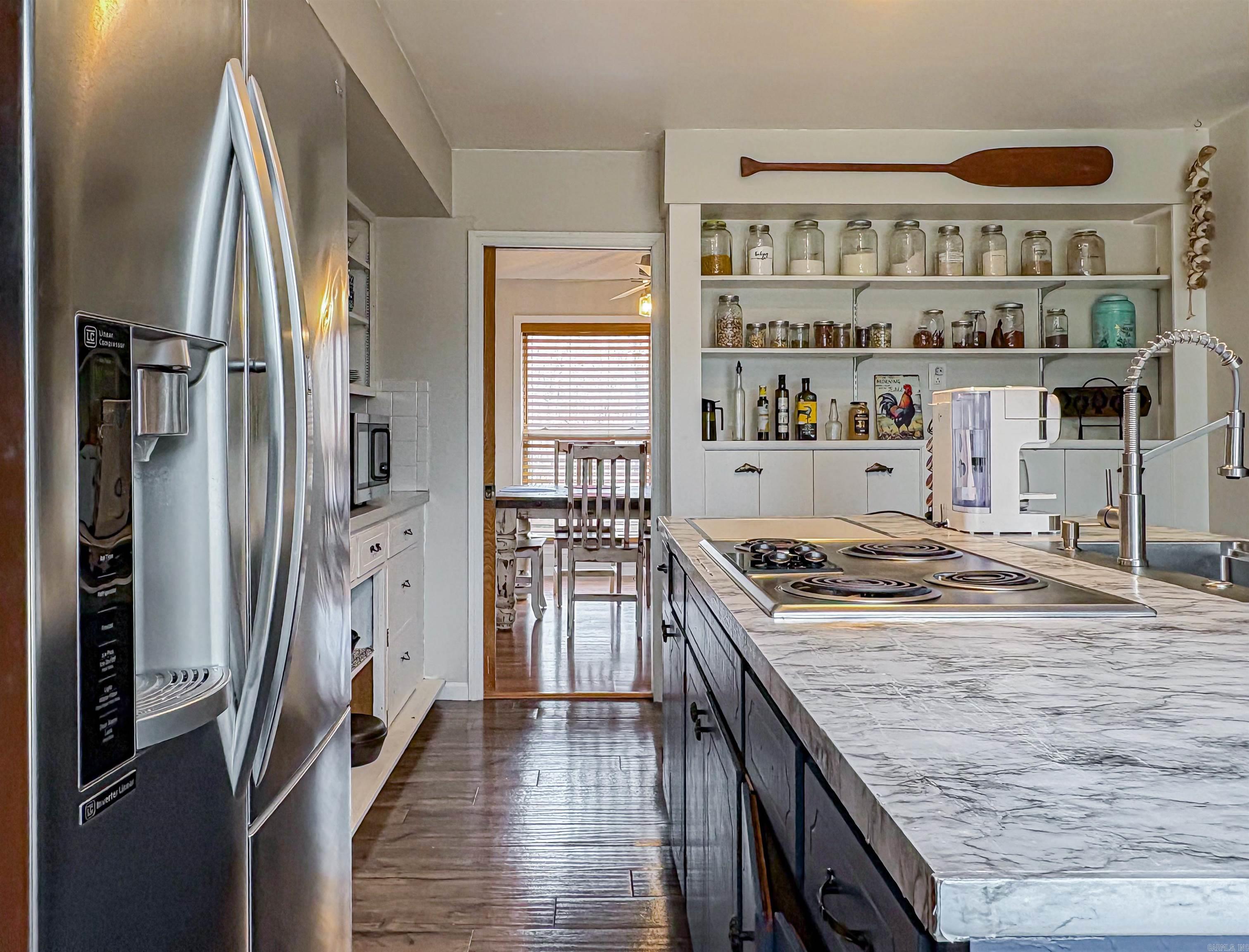 216 MC 8077  Flippin, AR