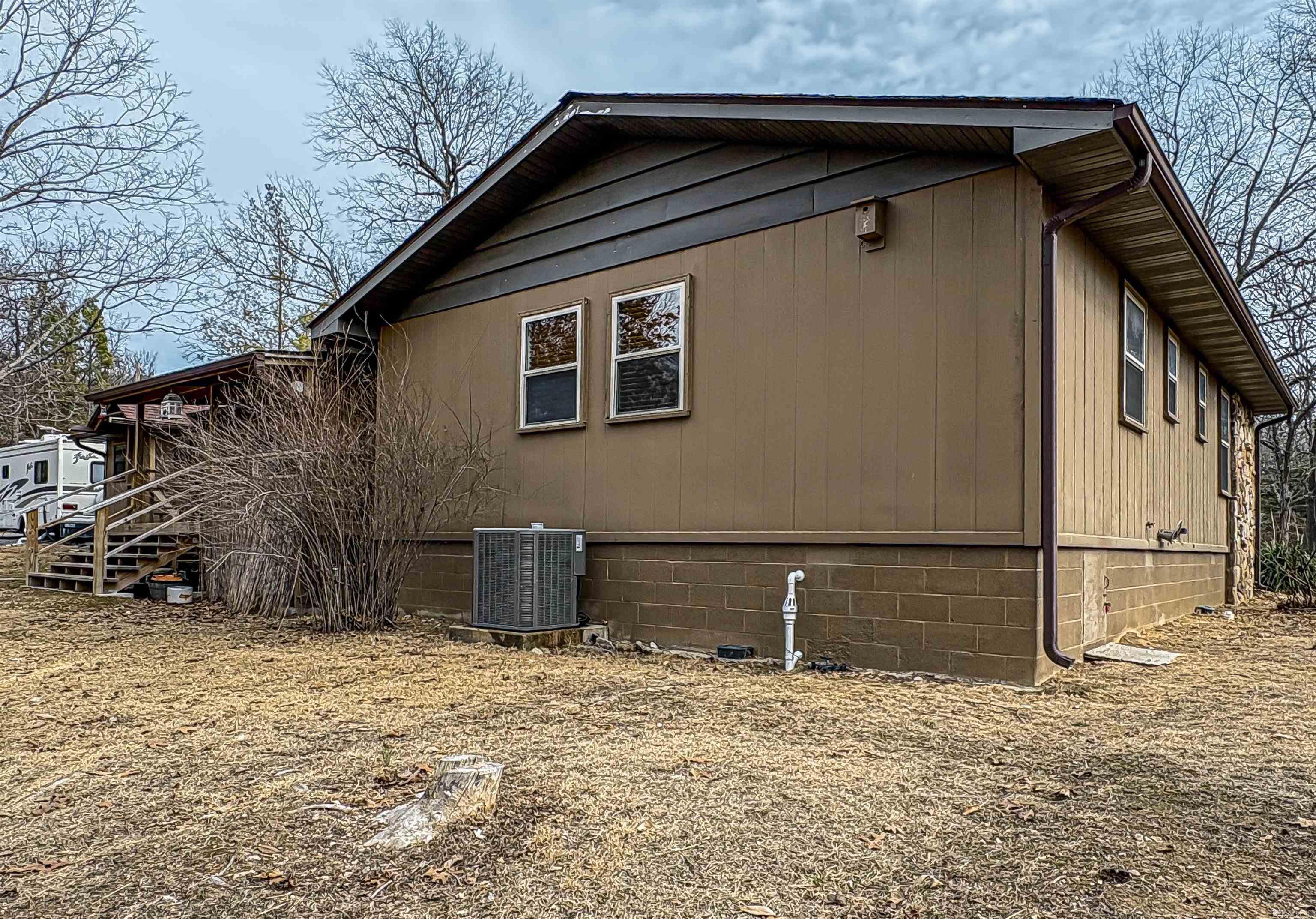 216 MC 8077  Flippin, AR