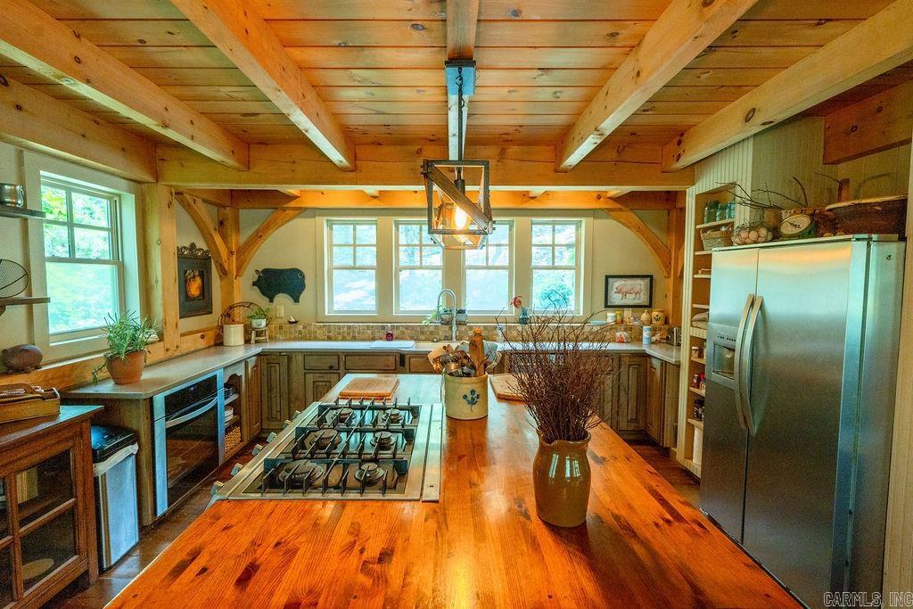 144 Lake Point Drive  Quitman, AR