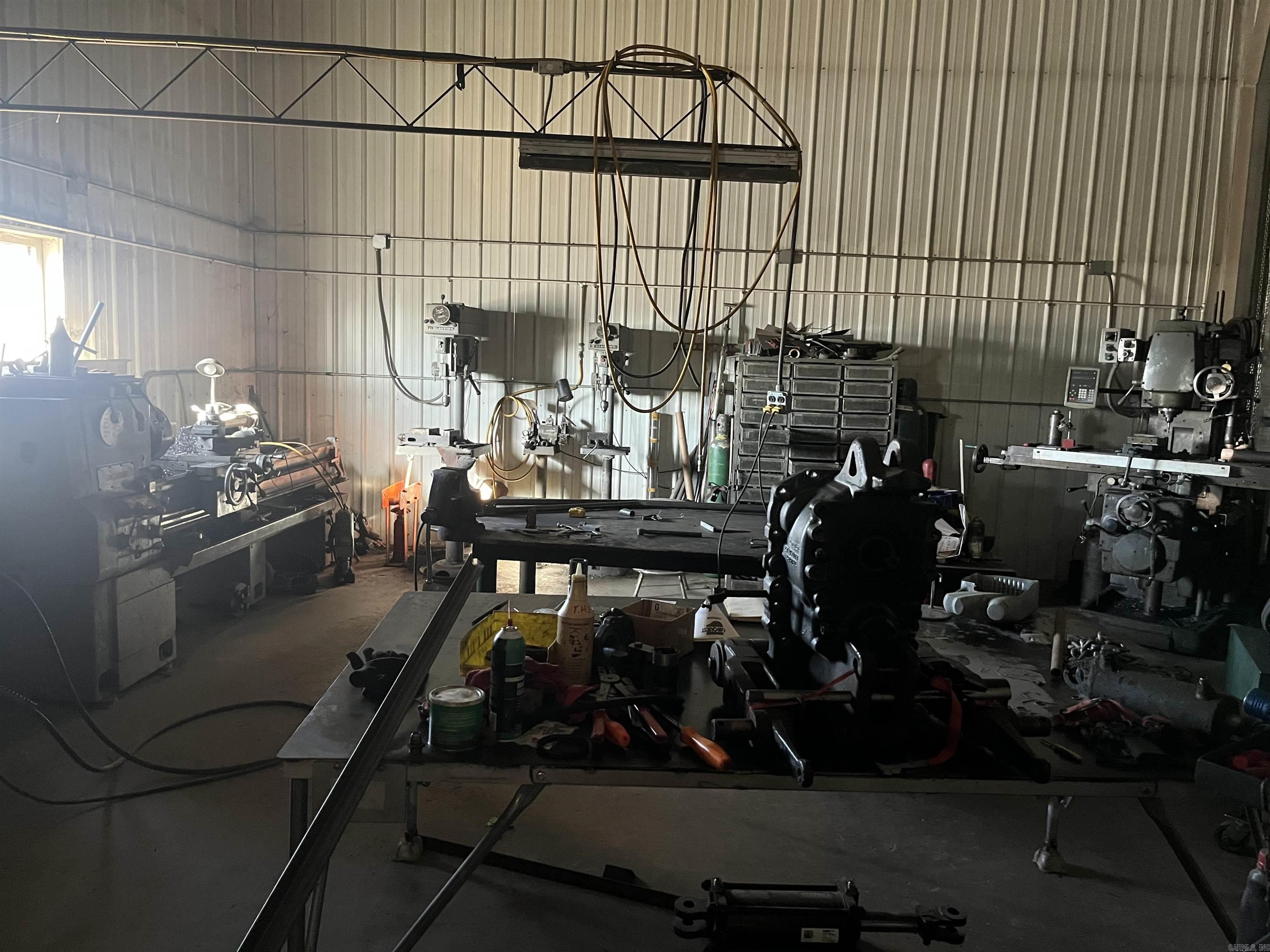 2642 N Hwy 71  Mena, AR