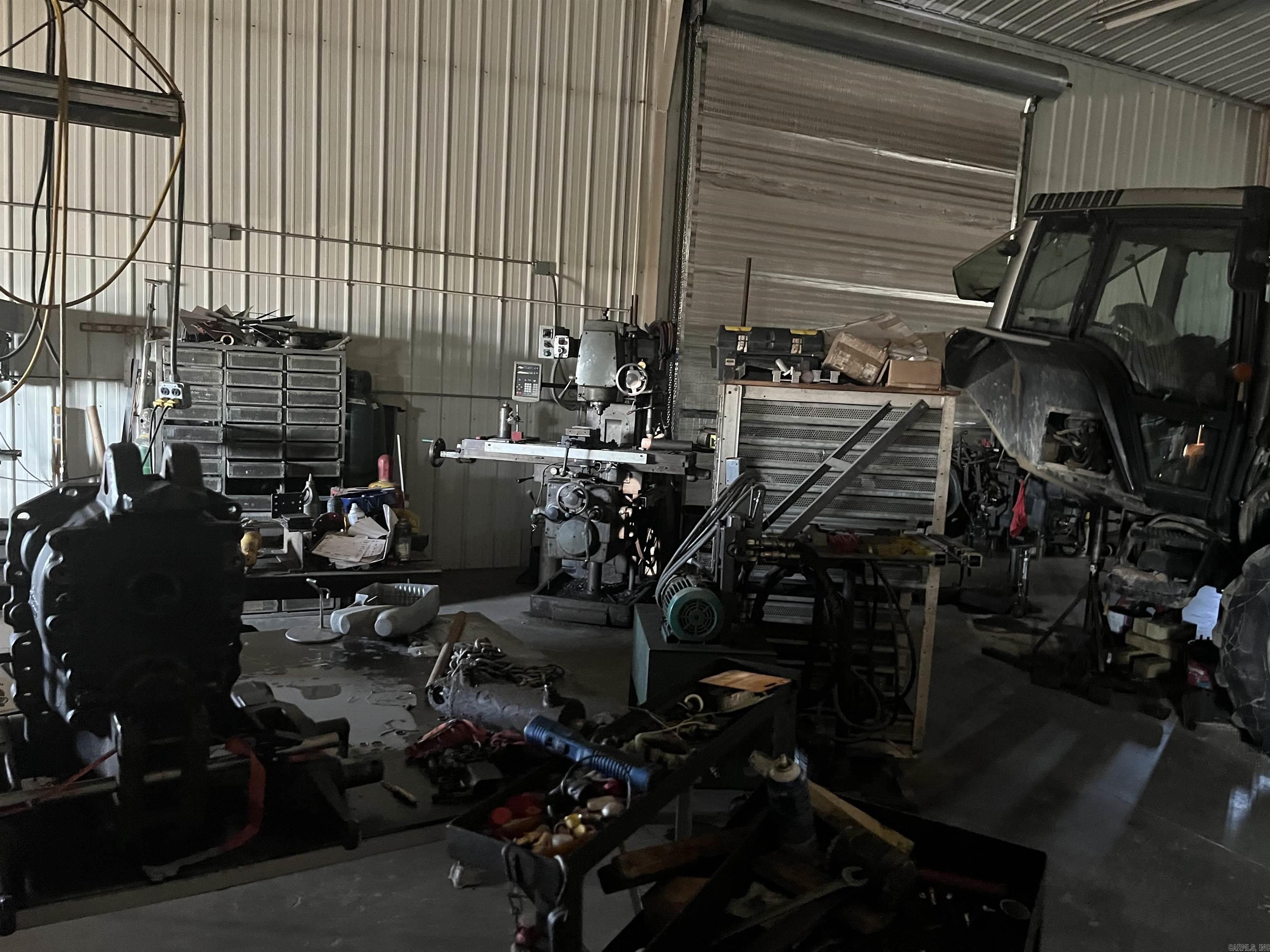 2642 N Hwy 71  Mena, AR