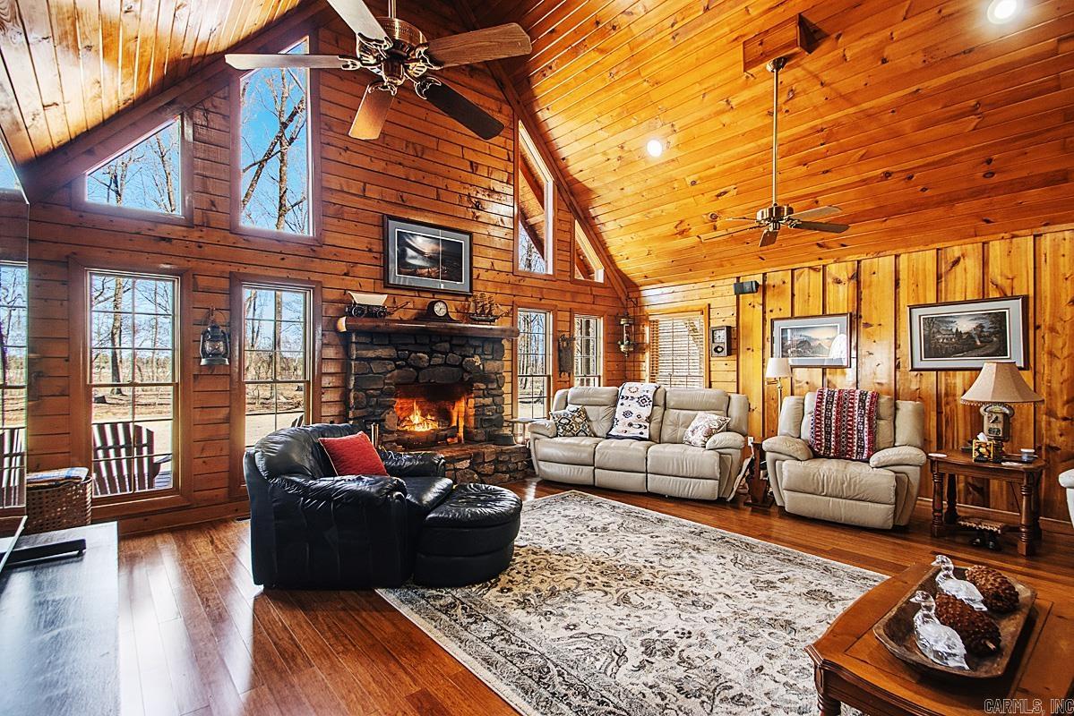 335 Old Dirt Road  England, AR