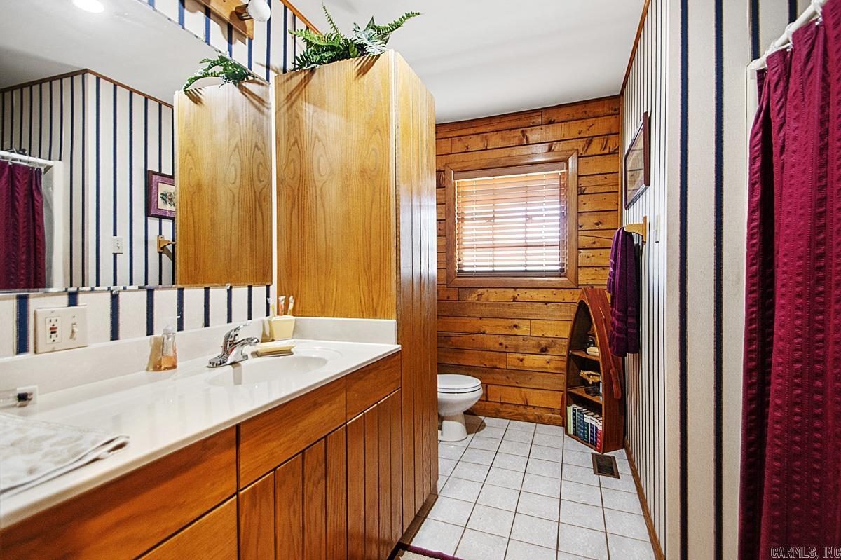 335 Old Dirt Road  England, AR