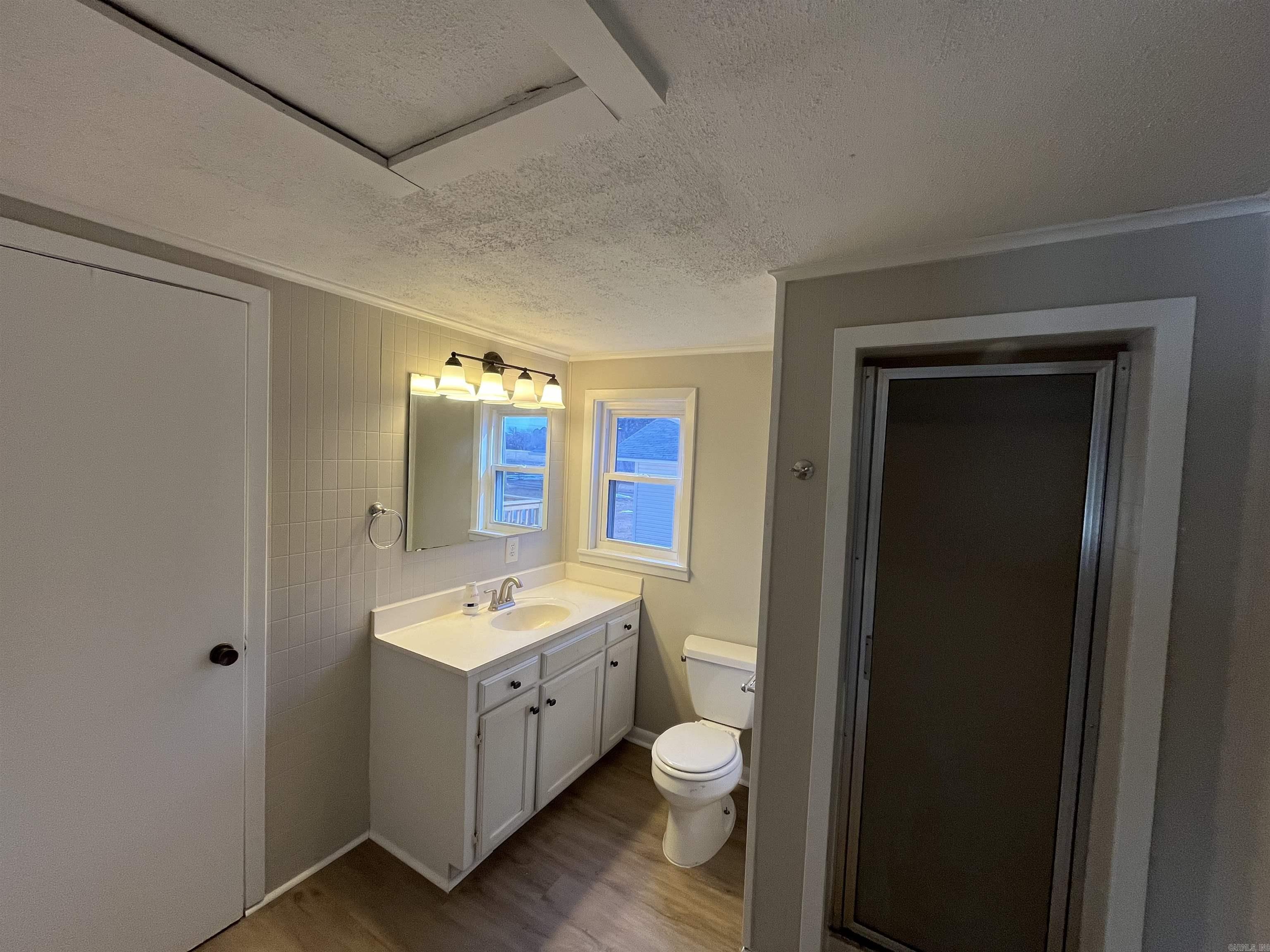 1957 Hwy 236 E  Lonoke, AR