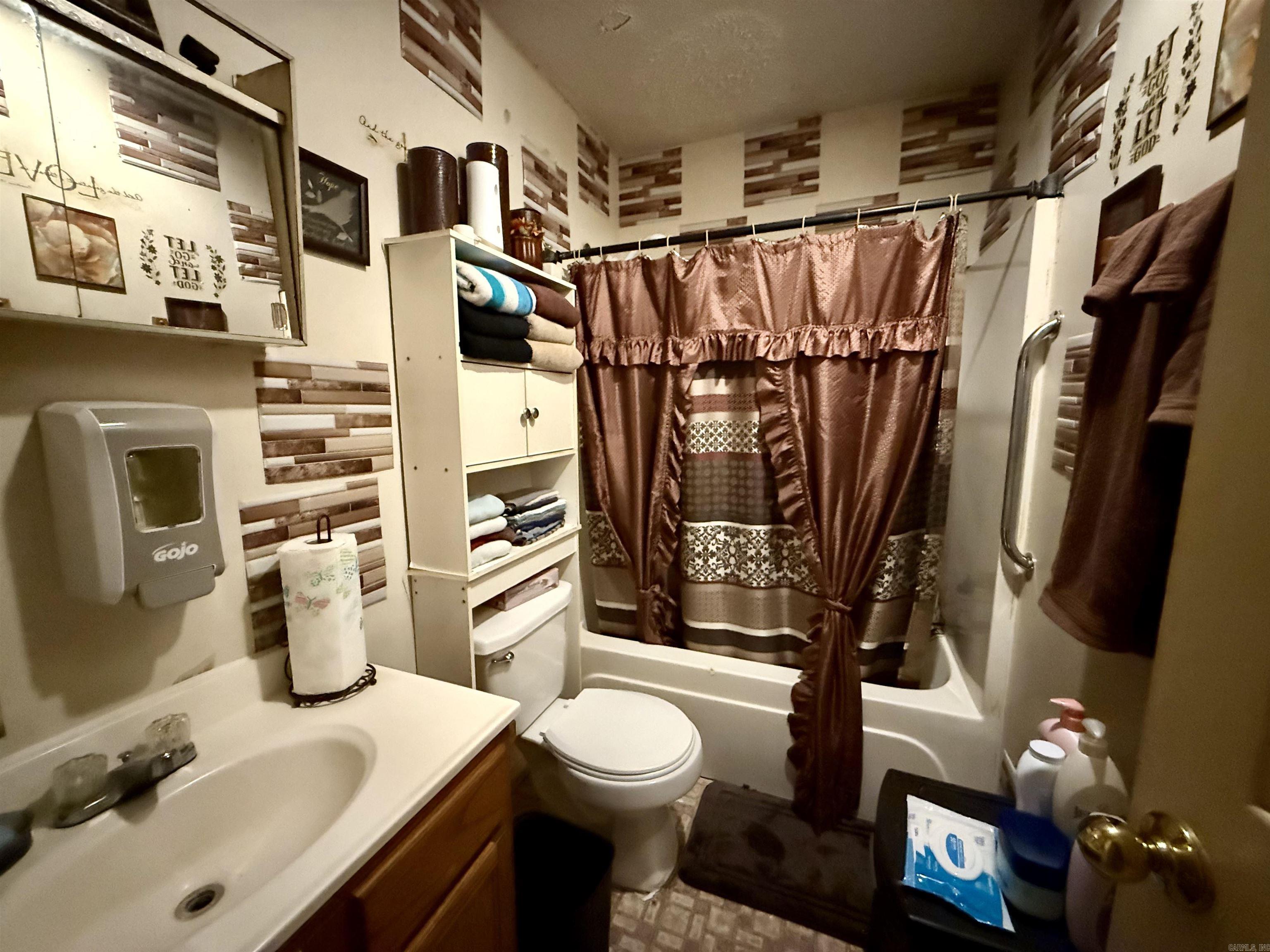 402 N Ferguson  Hope, AR