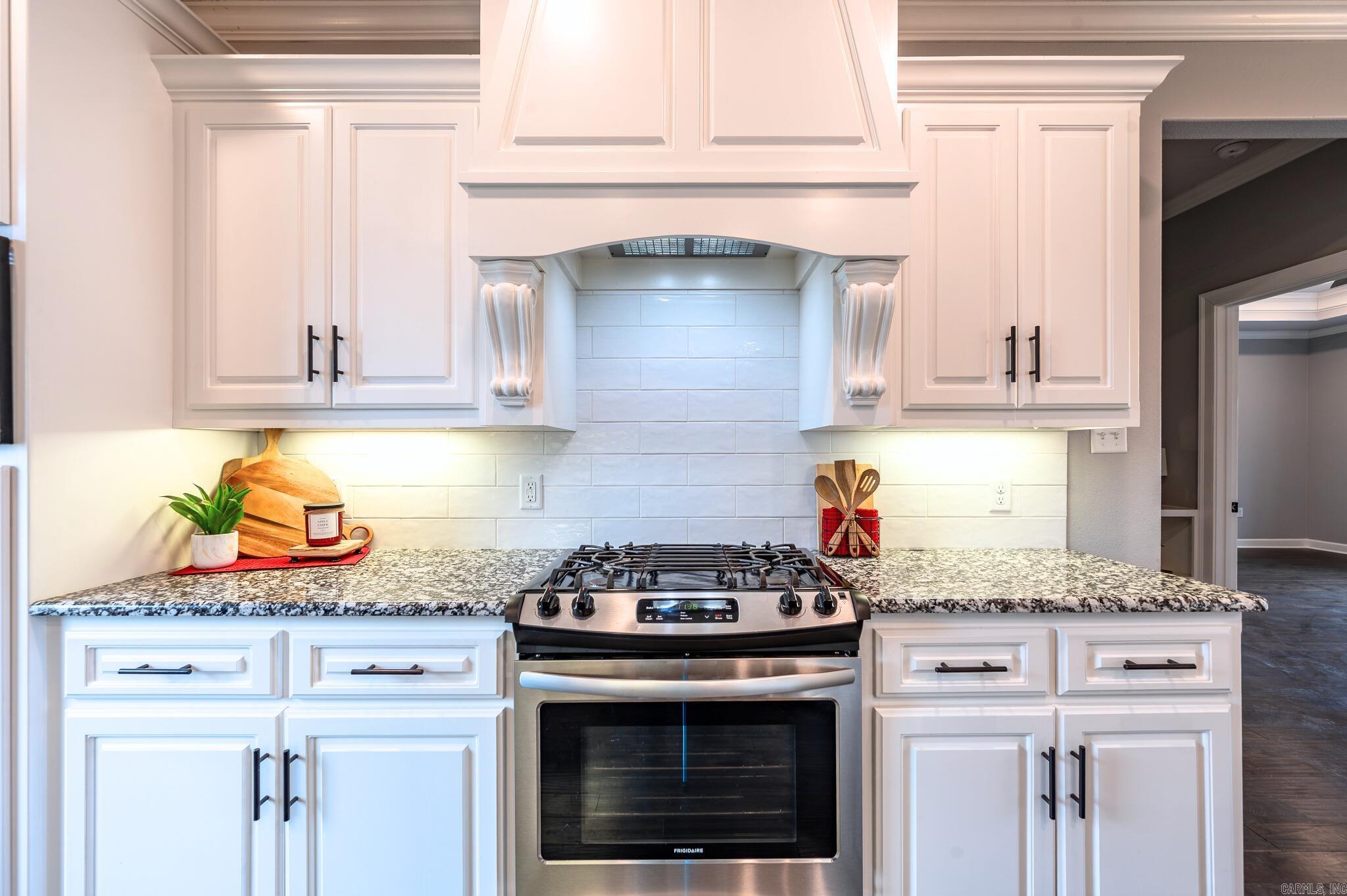 933 Millers Glen  Sherwood, AR