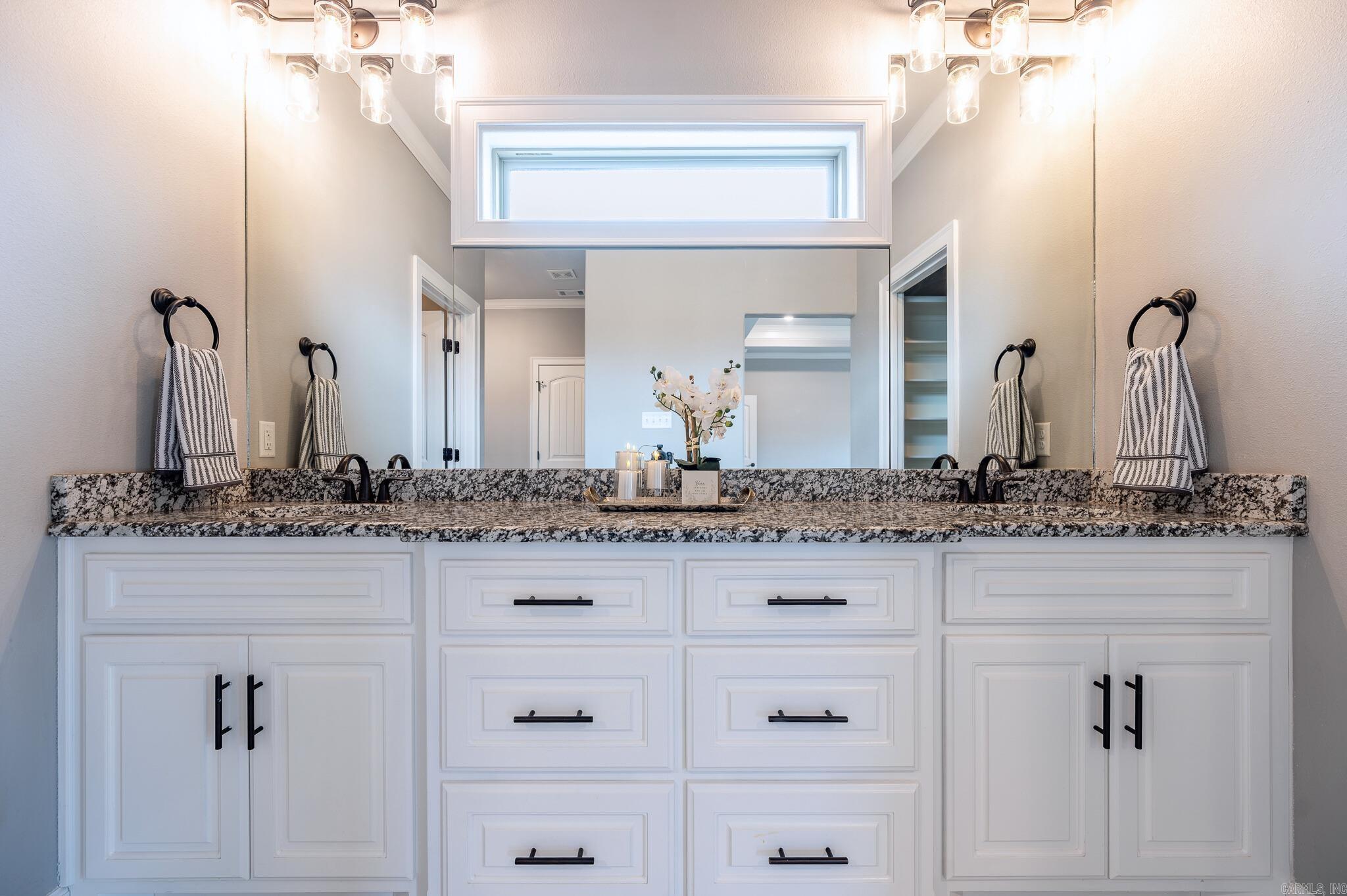 933 Millers Glen  Sherwood, AR