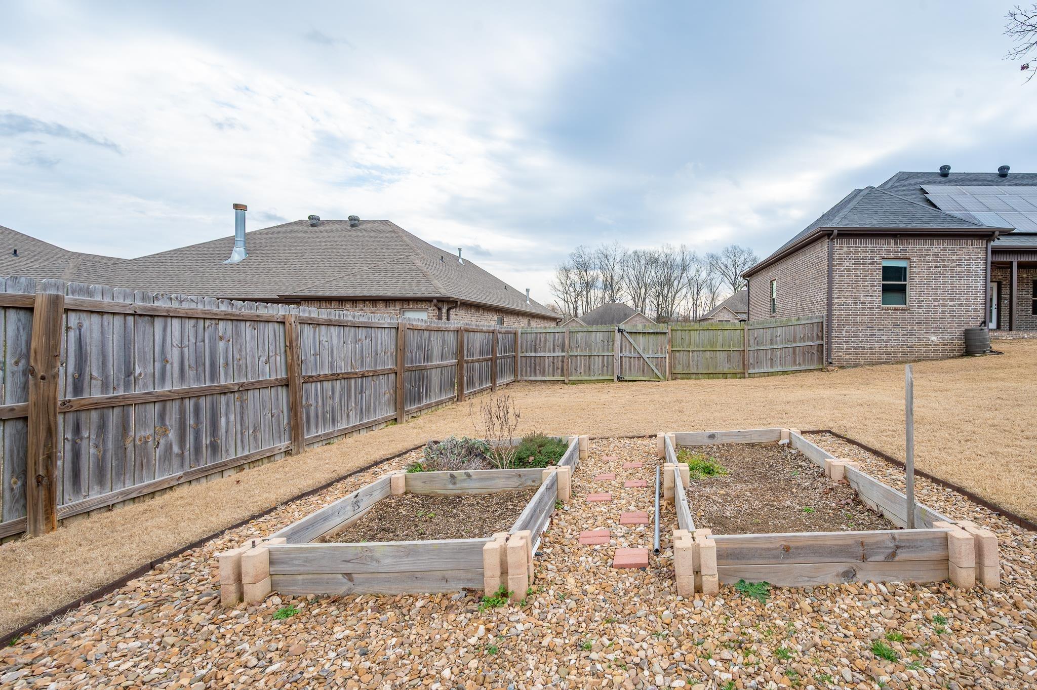 933 Millers Glen  Sherwood, AR