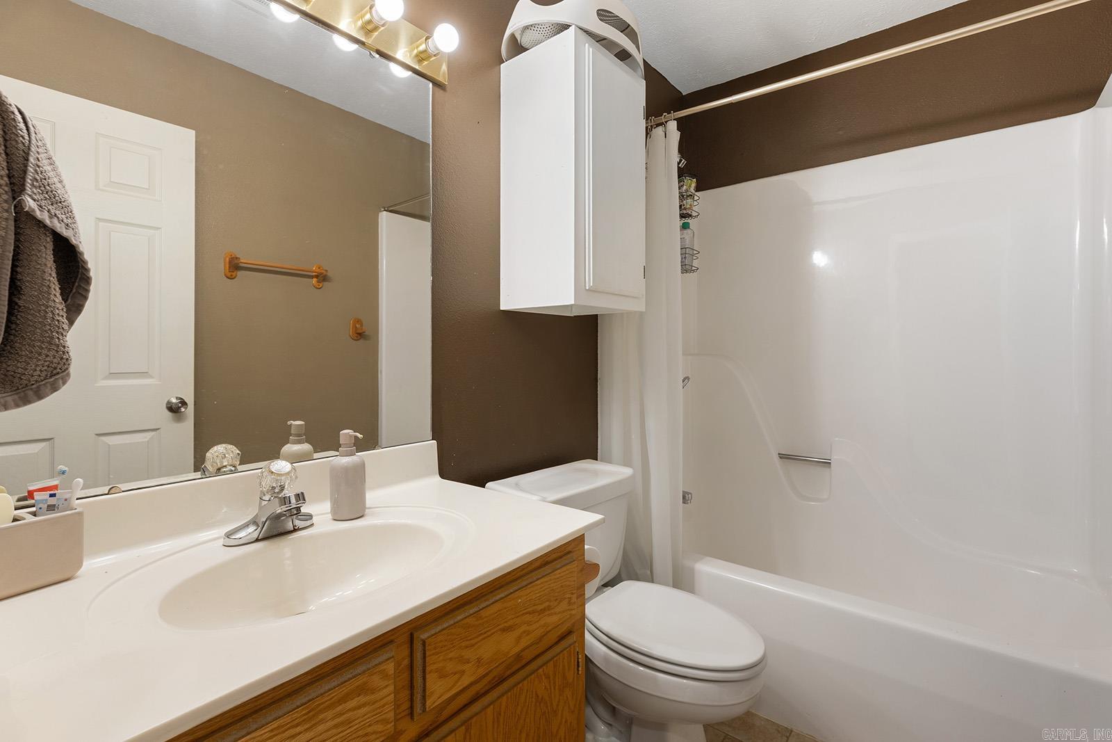 7 Raccoon  Conway, AR