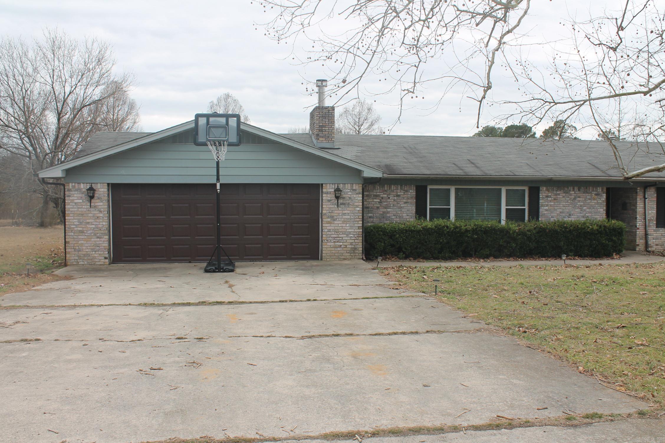 9 Circle  Prattsville, AR