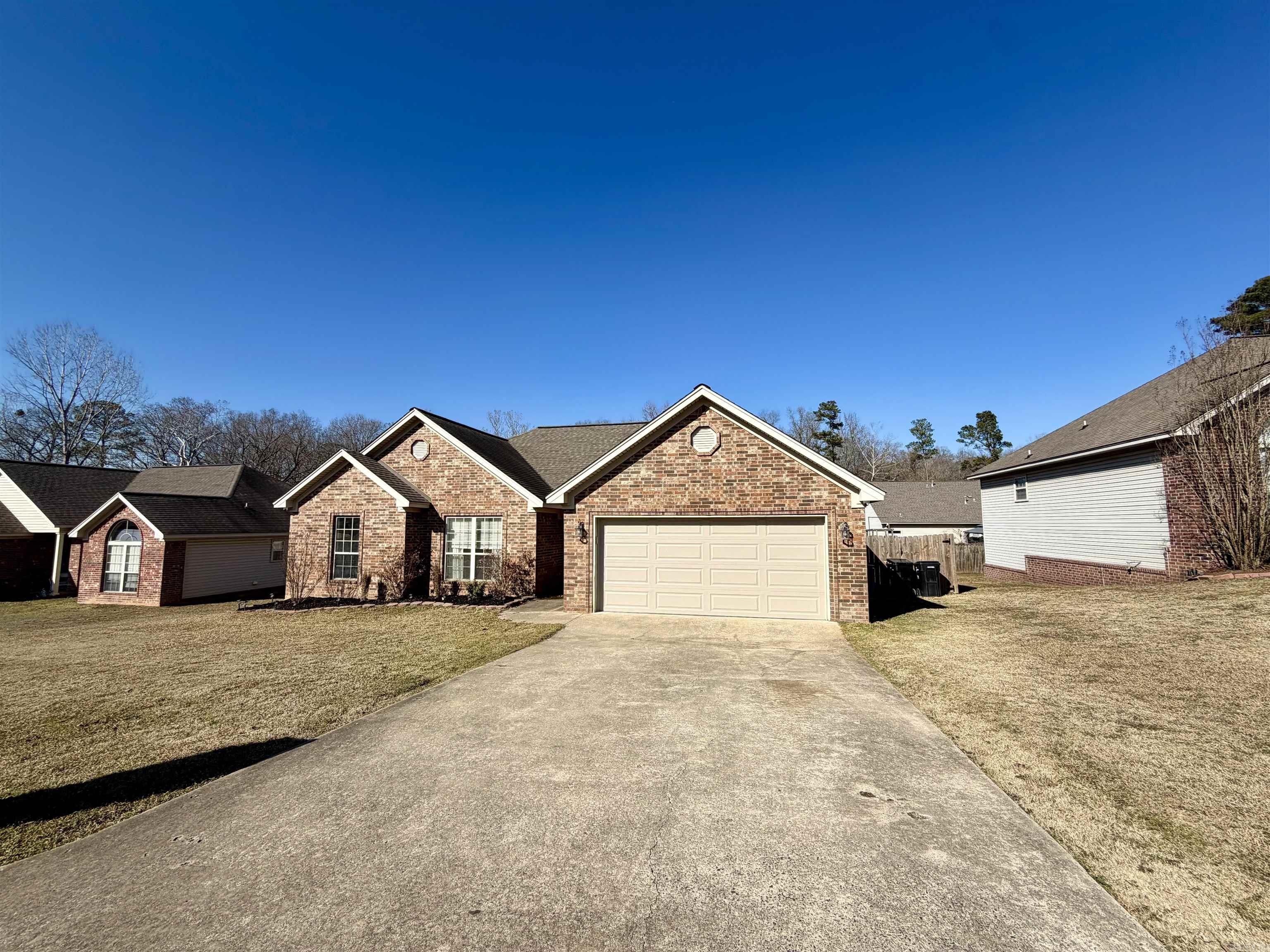 1124 JW  Benton, AR