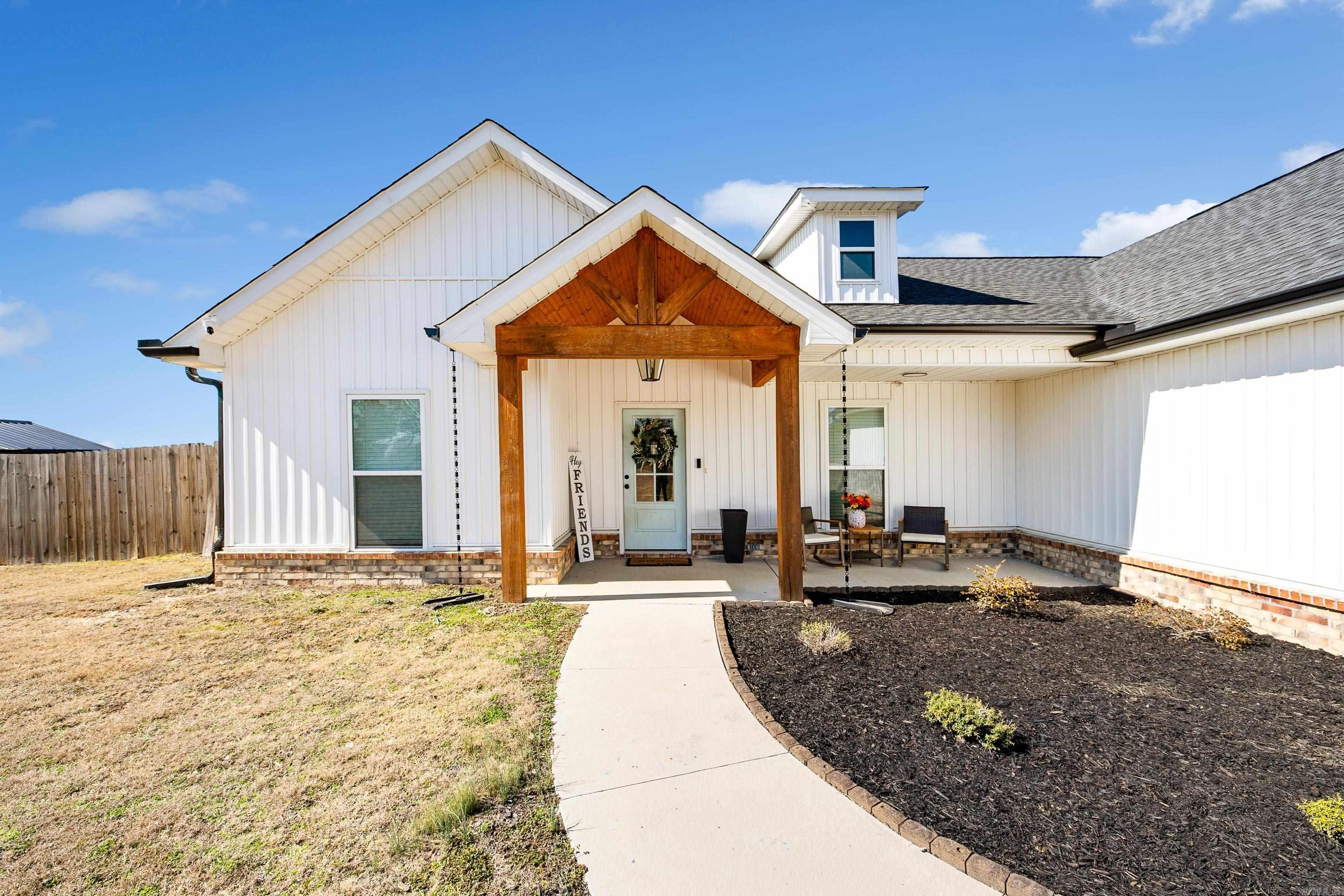 11638 Mars Hill  Bauxite, AR