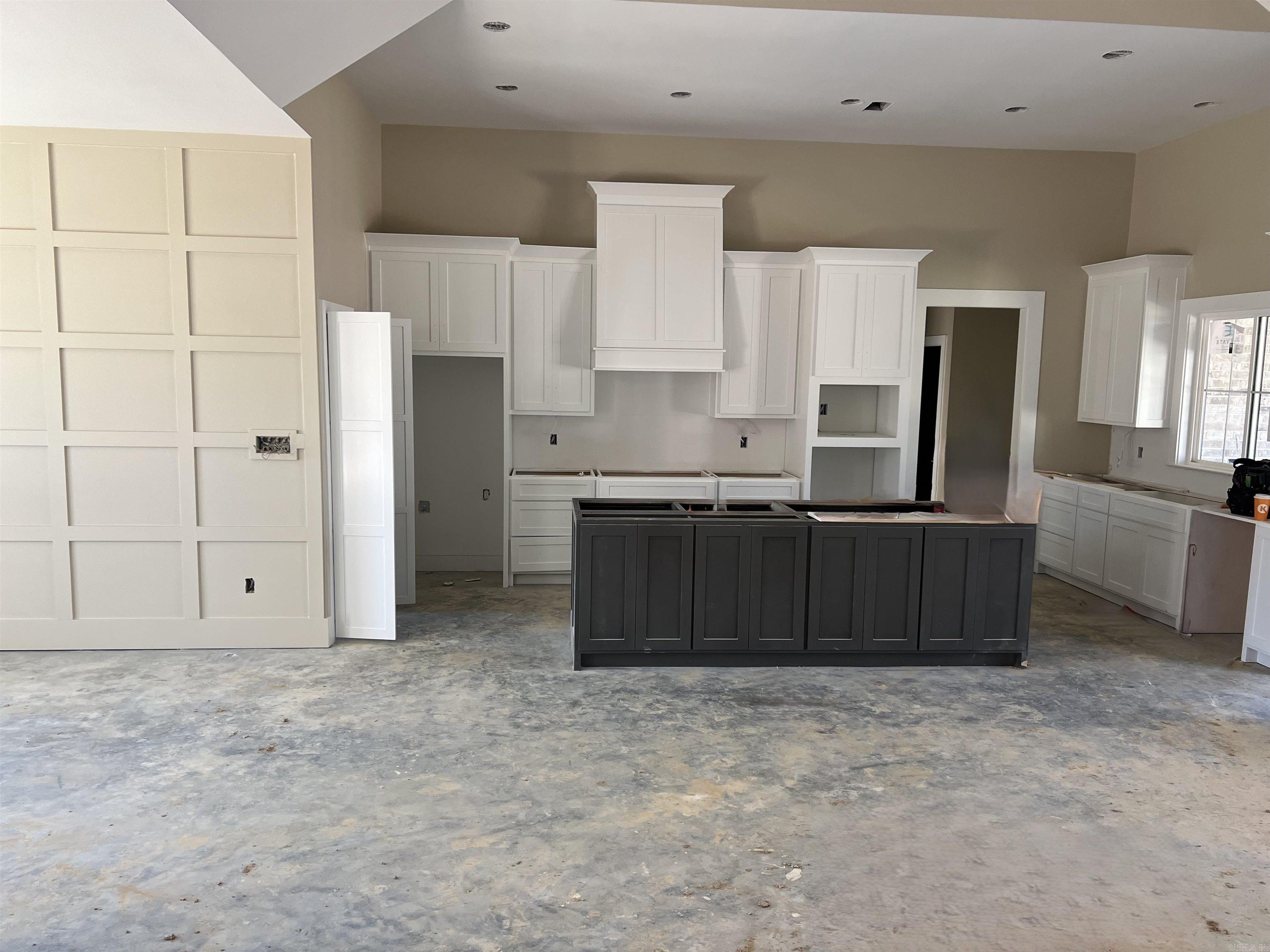  Avilla Manor  Alexander, AR