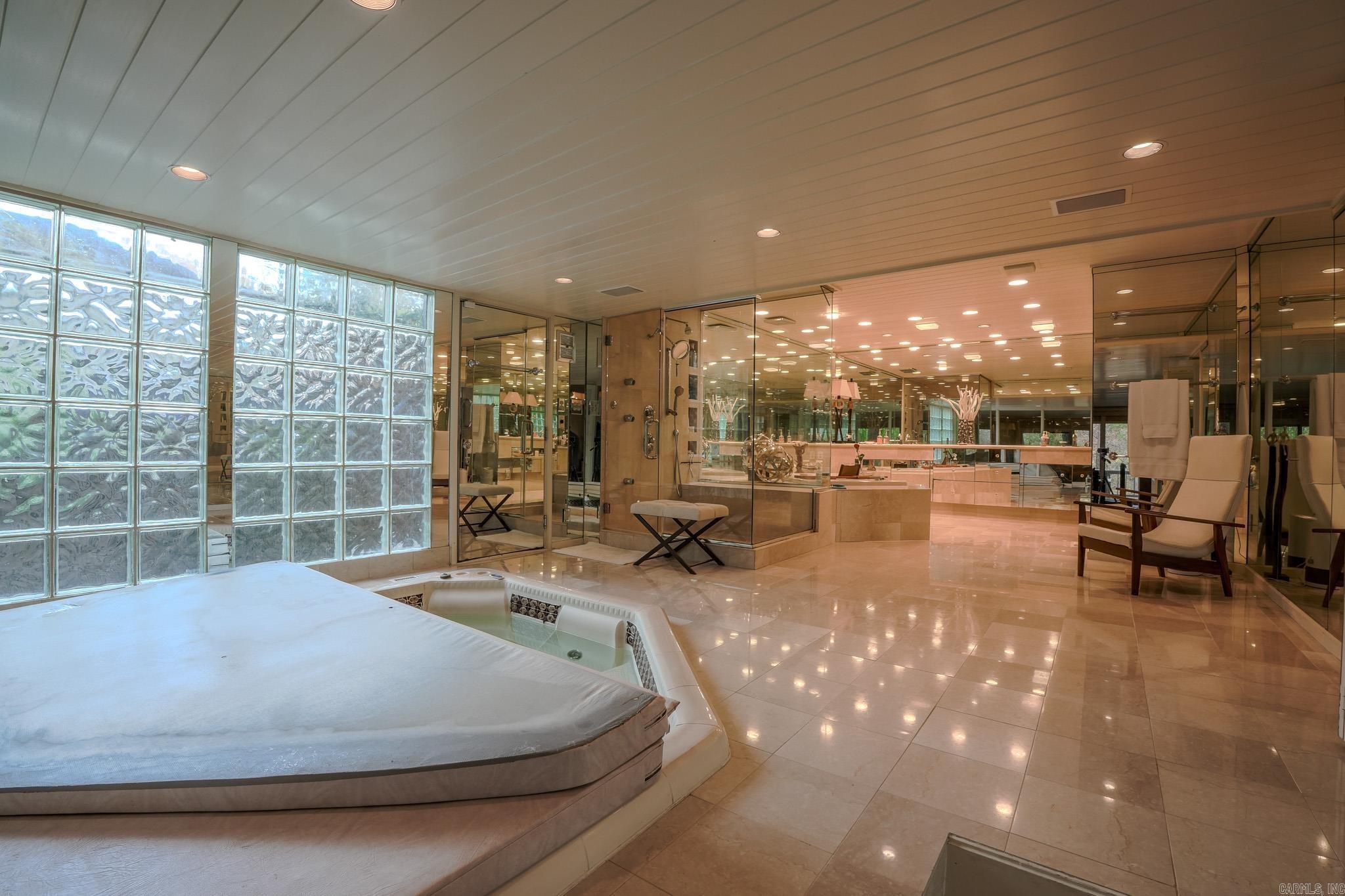 21 River Valley  Little Rock, AR