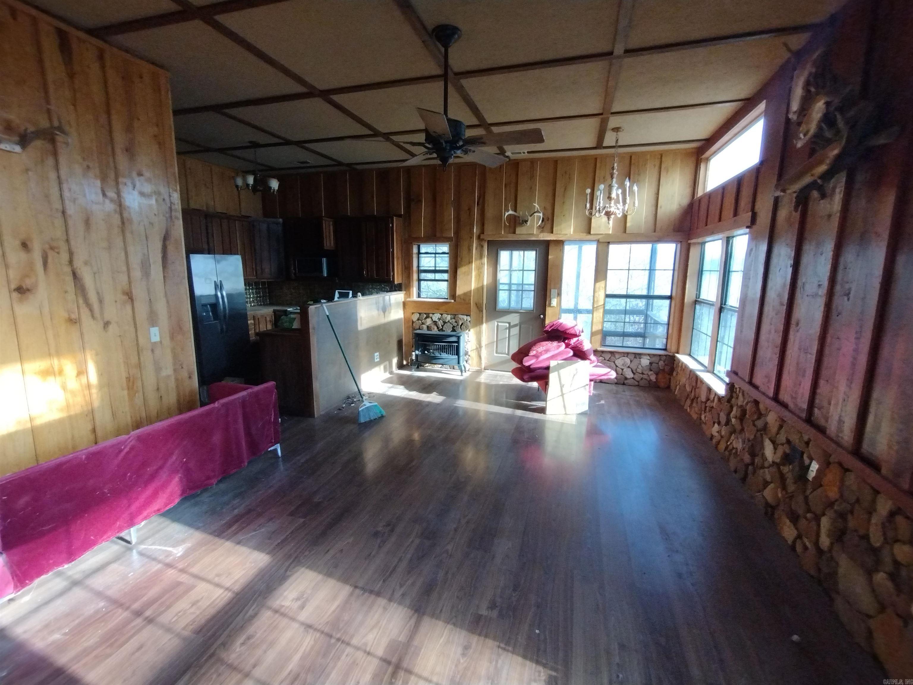 3365 Round Bottom RD  Mountain View, AR