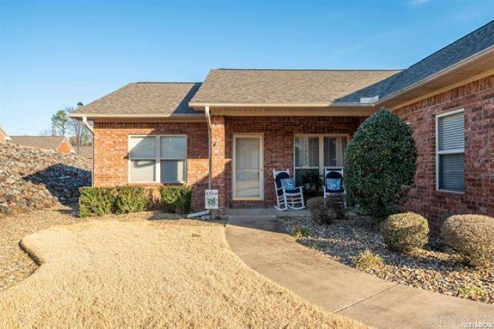 600 Pakis  Hot Springs, AR