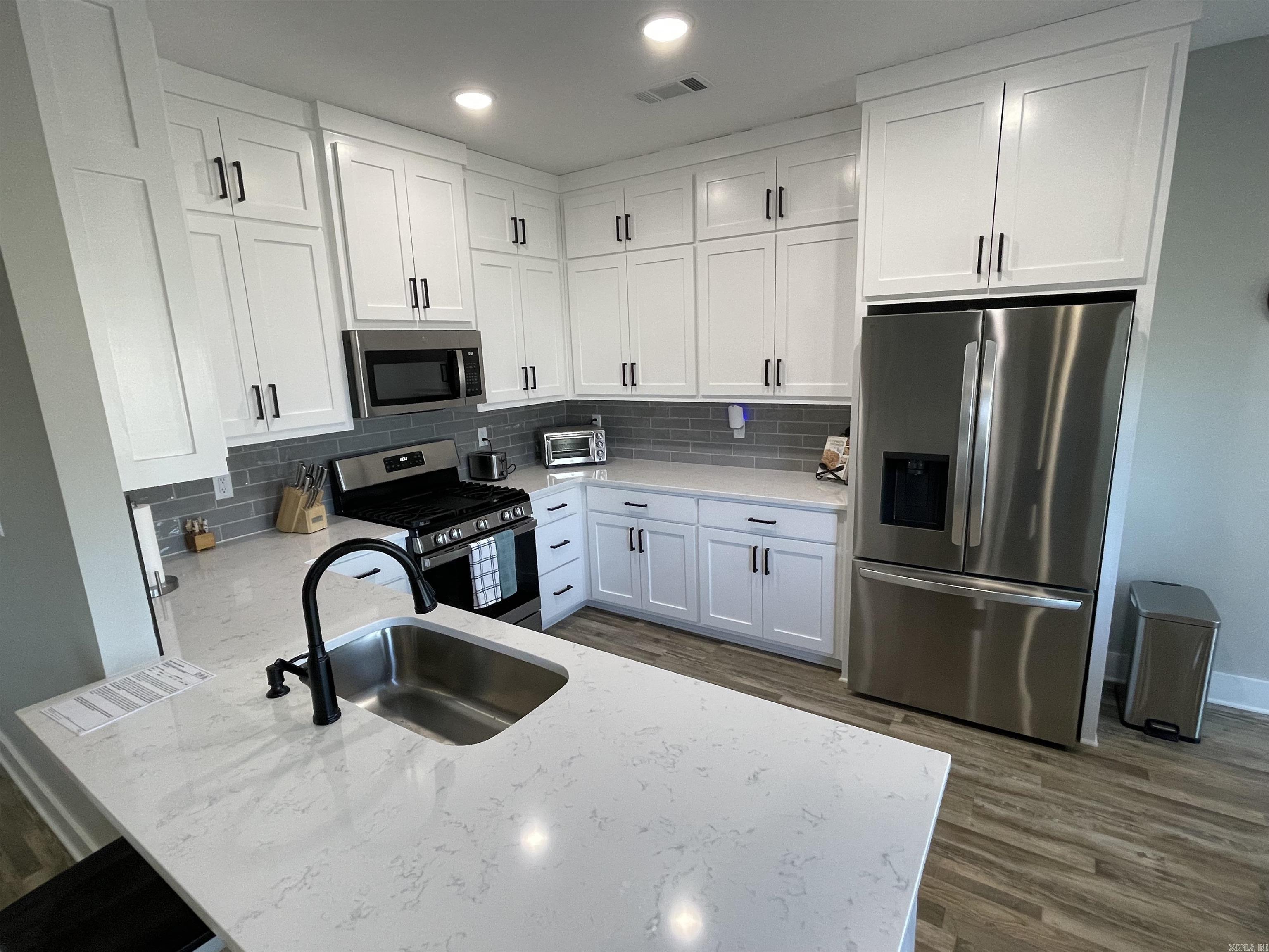 2 Quail Feather Cove  Greenbrier, AR