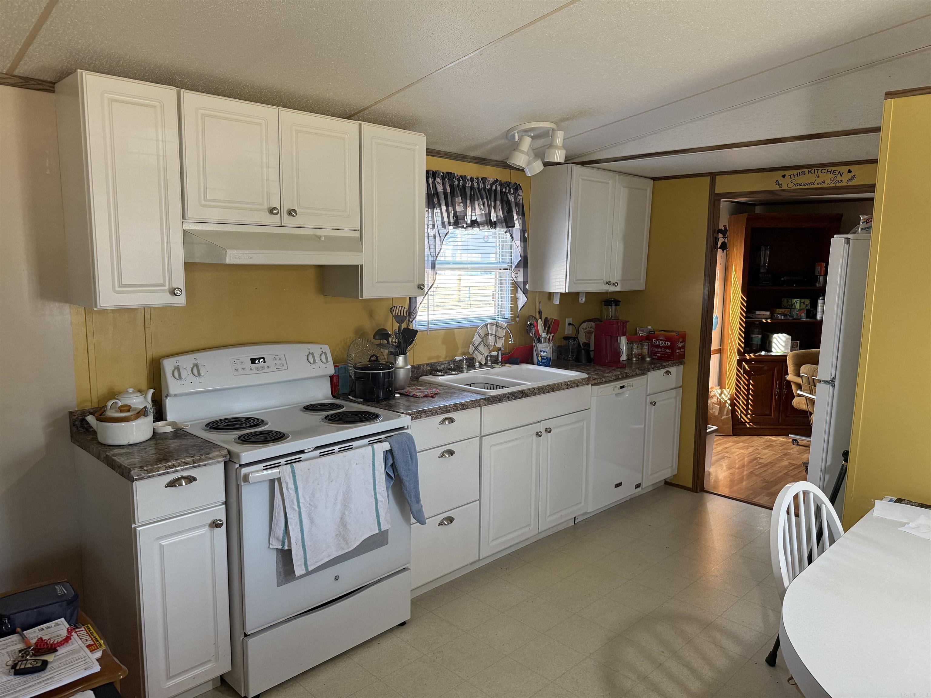 100 cozy acres  Mountain Pine, AR