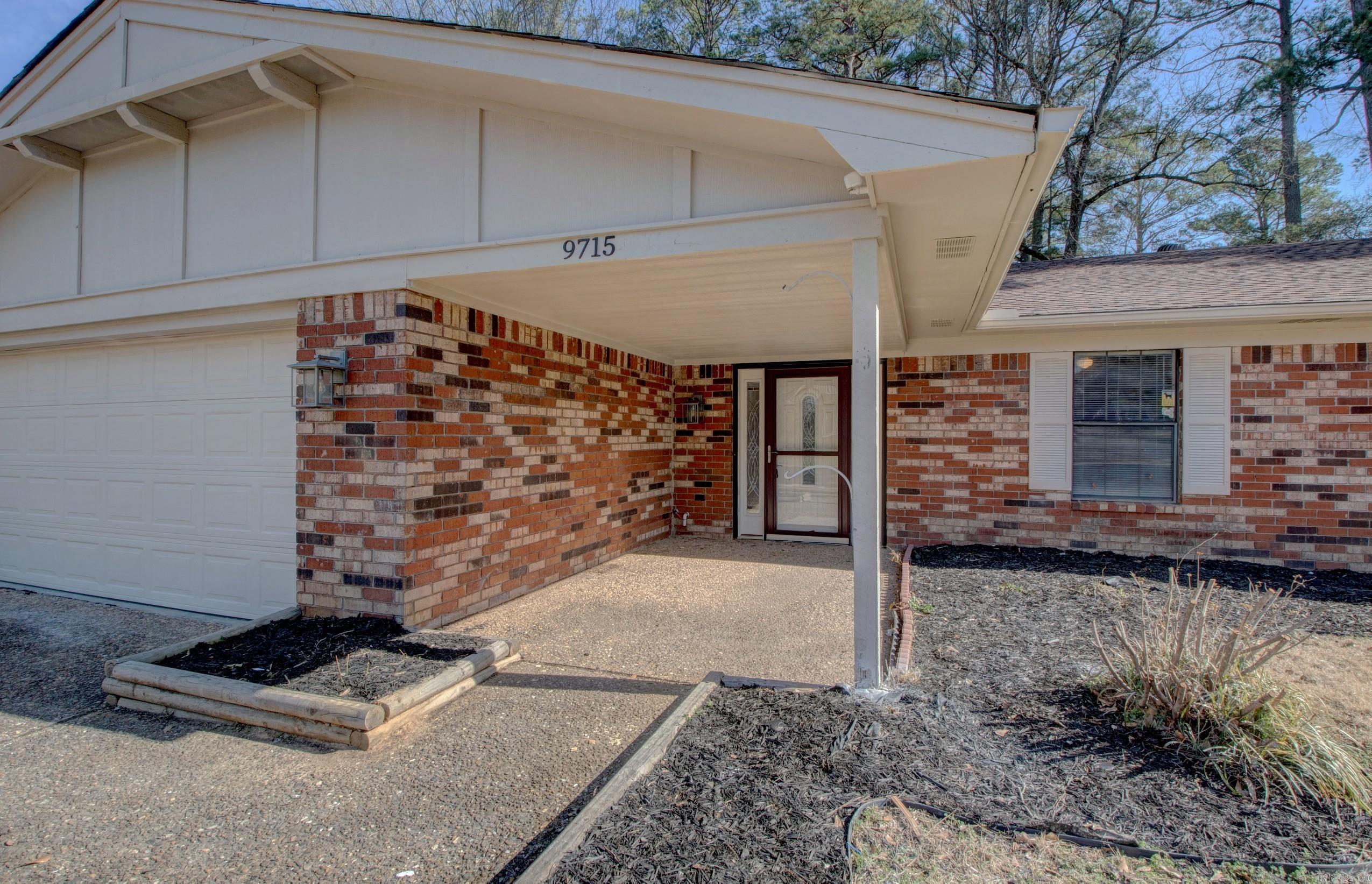 9715 Grapevine Dr  Little Rock, AR