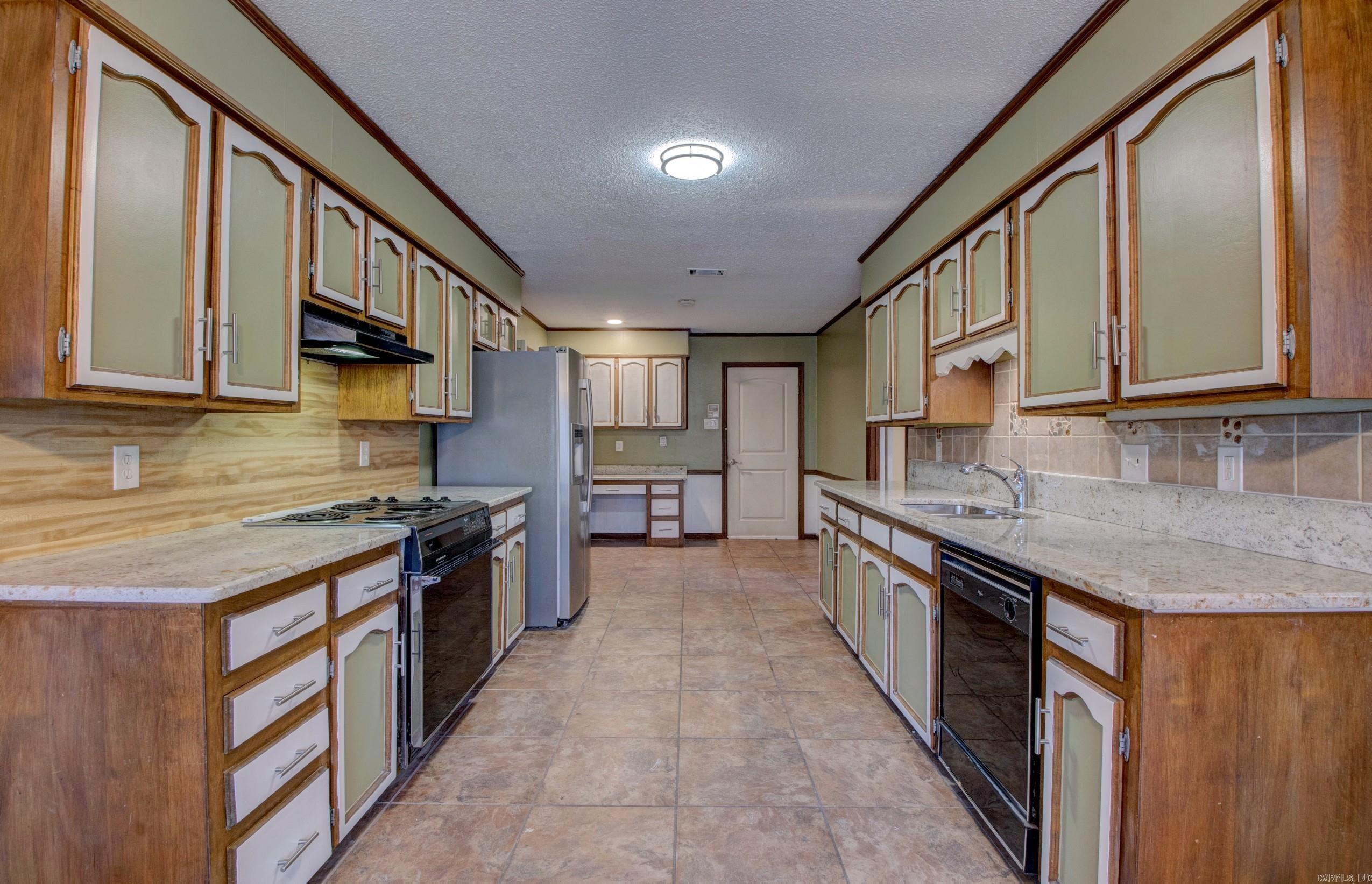 9715 Grapevine Dr  Little Rock, AR