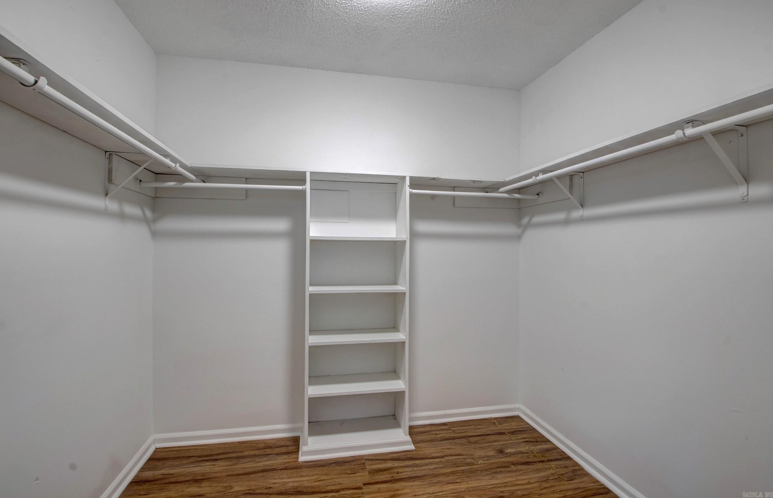 9715 Grapevine Dr  Little Rock, AR