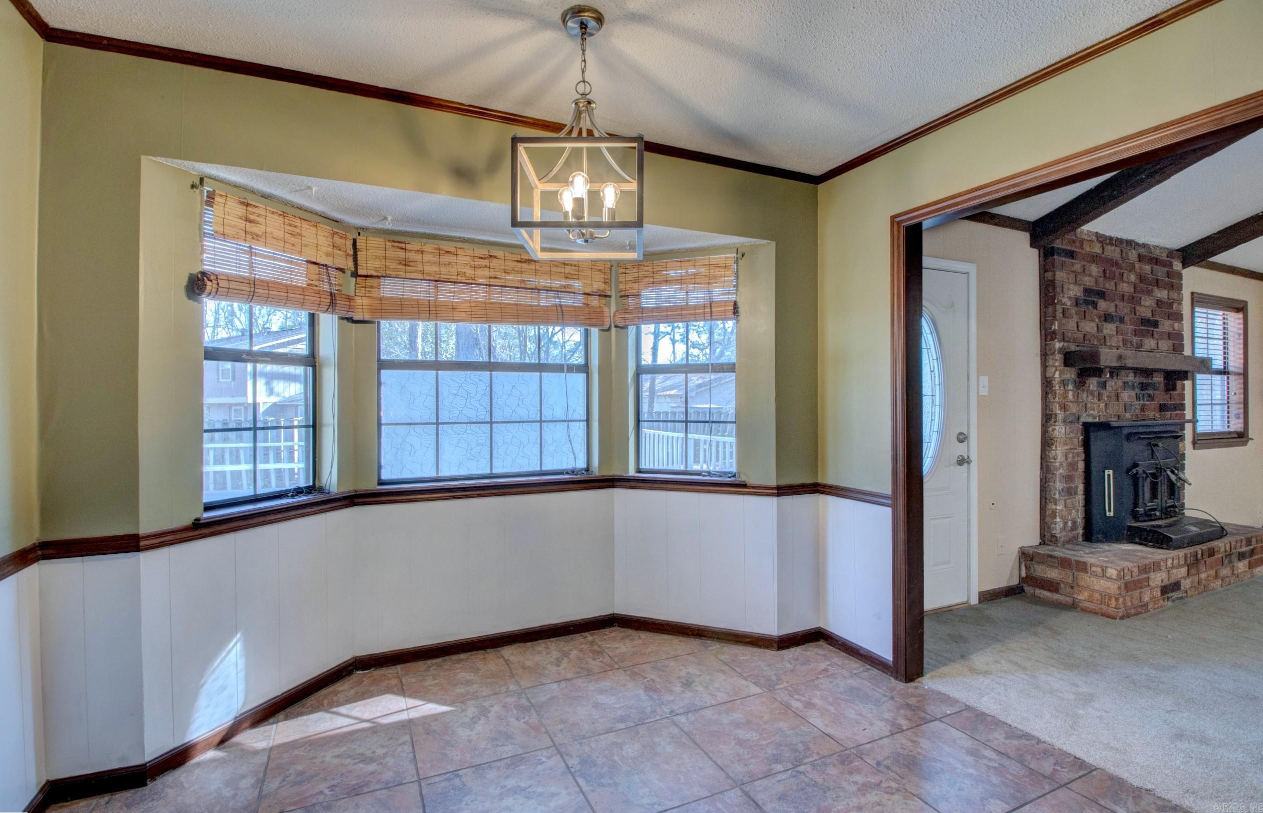 9715 Grapevine Dr  Little Rock, AR