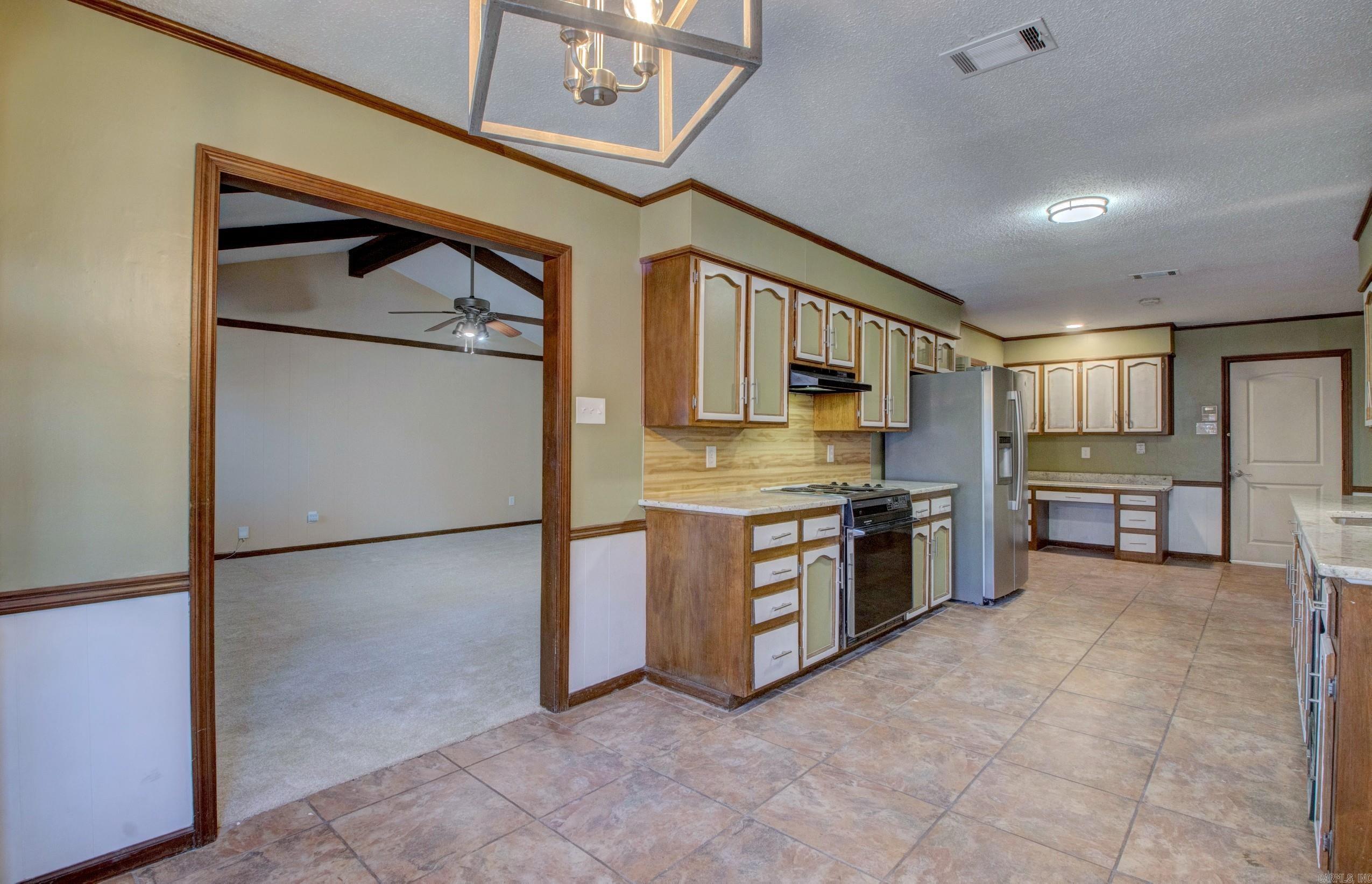 9715 Grapevine Dr  Little Rock, AR