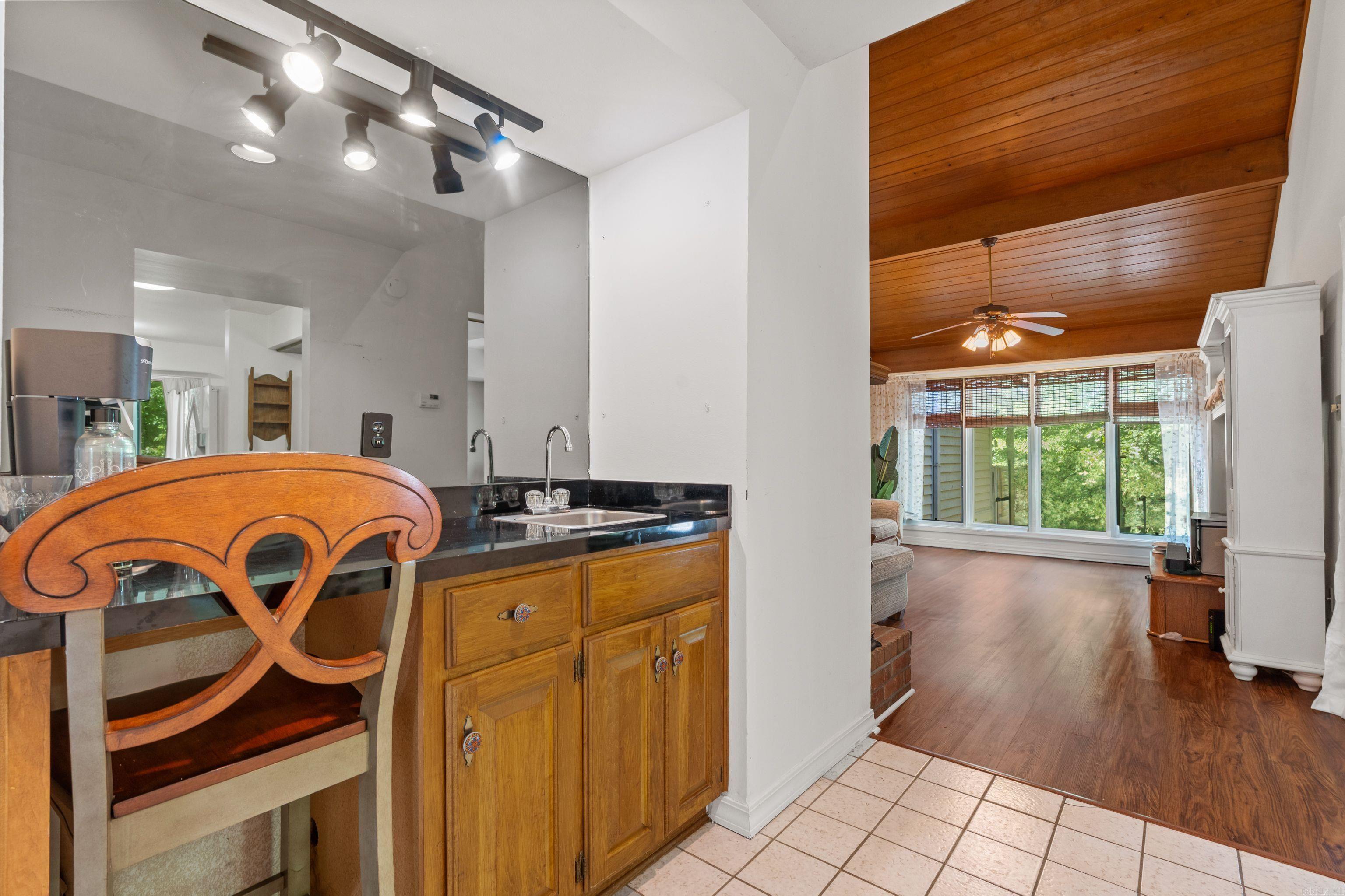 90 Silver Point Unit 4  Mount Ida, AR