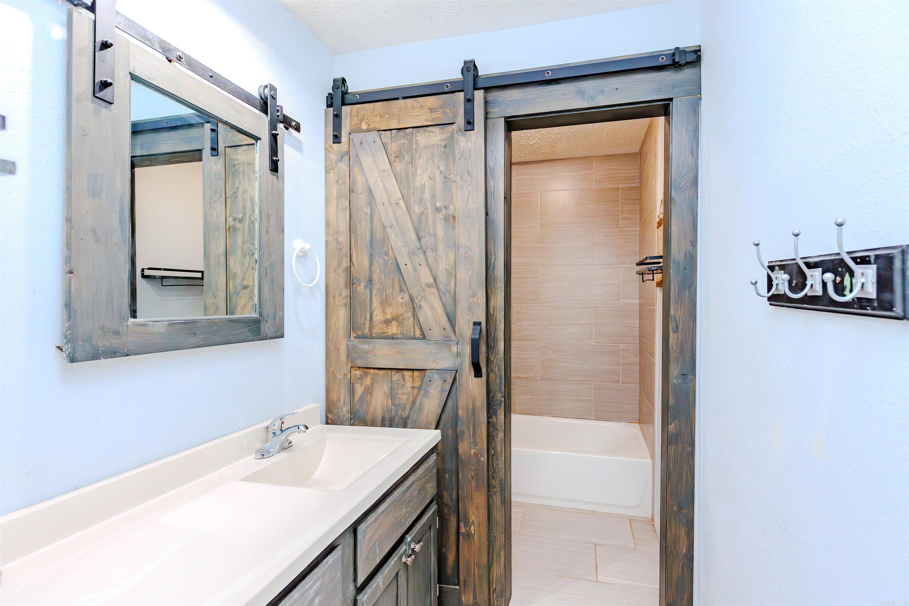 14 Lanning  Houston, AR